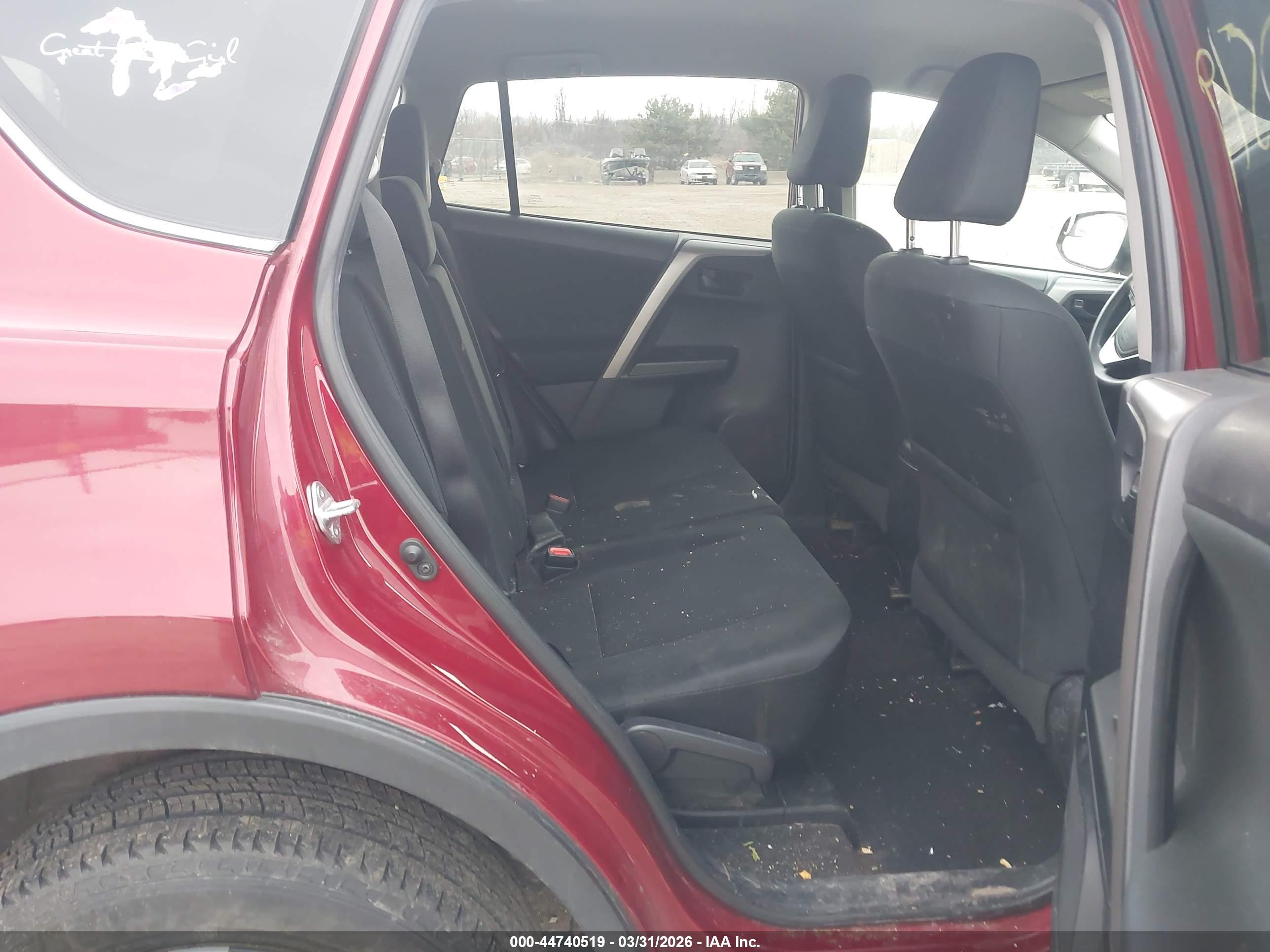 TOYOTA RAV4 image 8