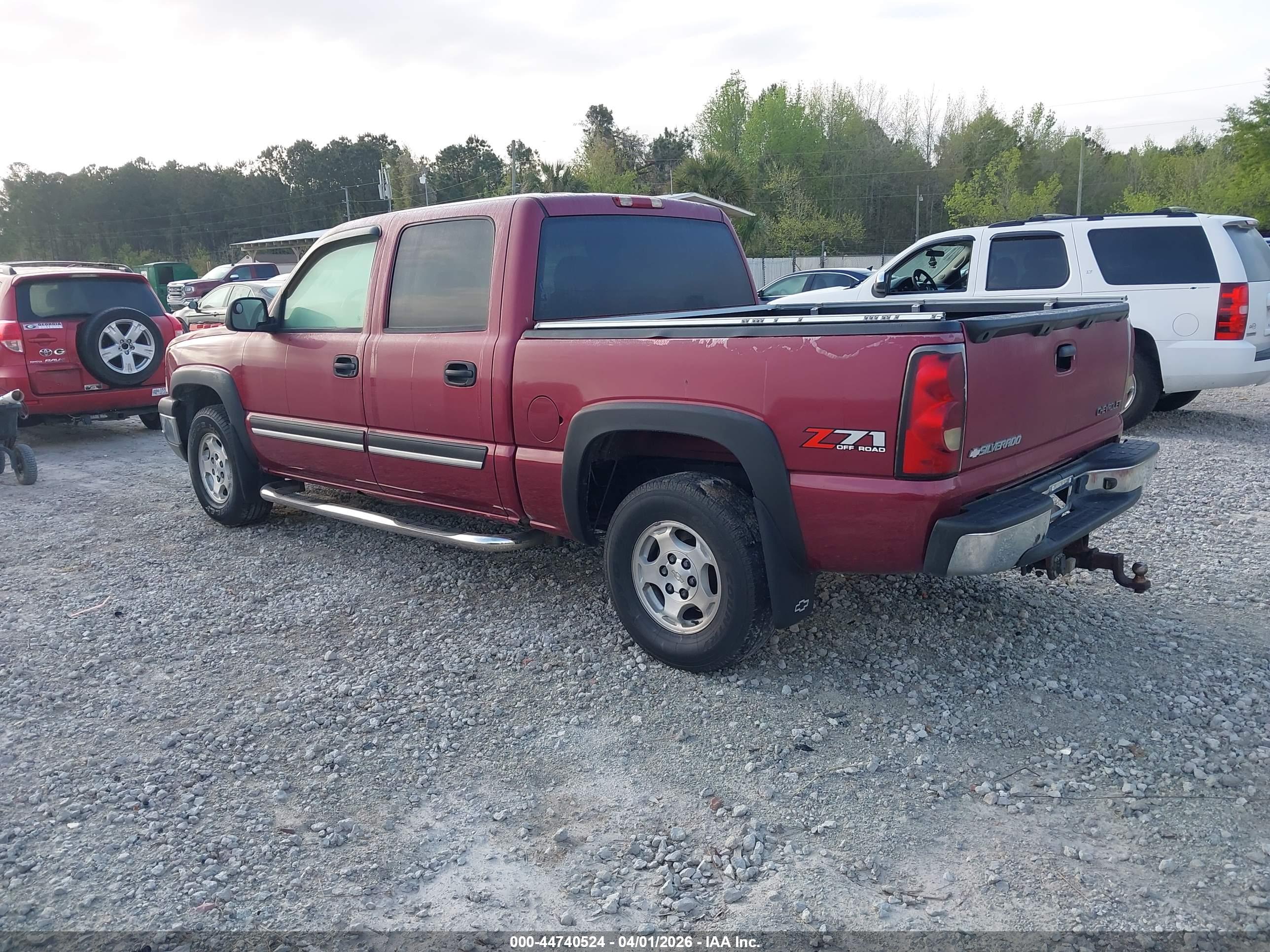CHEVROLET SILVERADO image 3