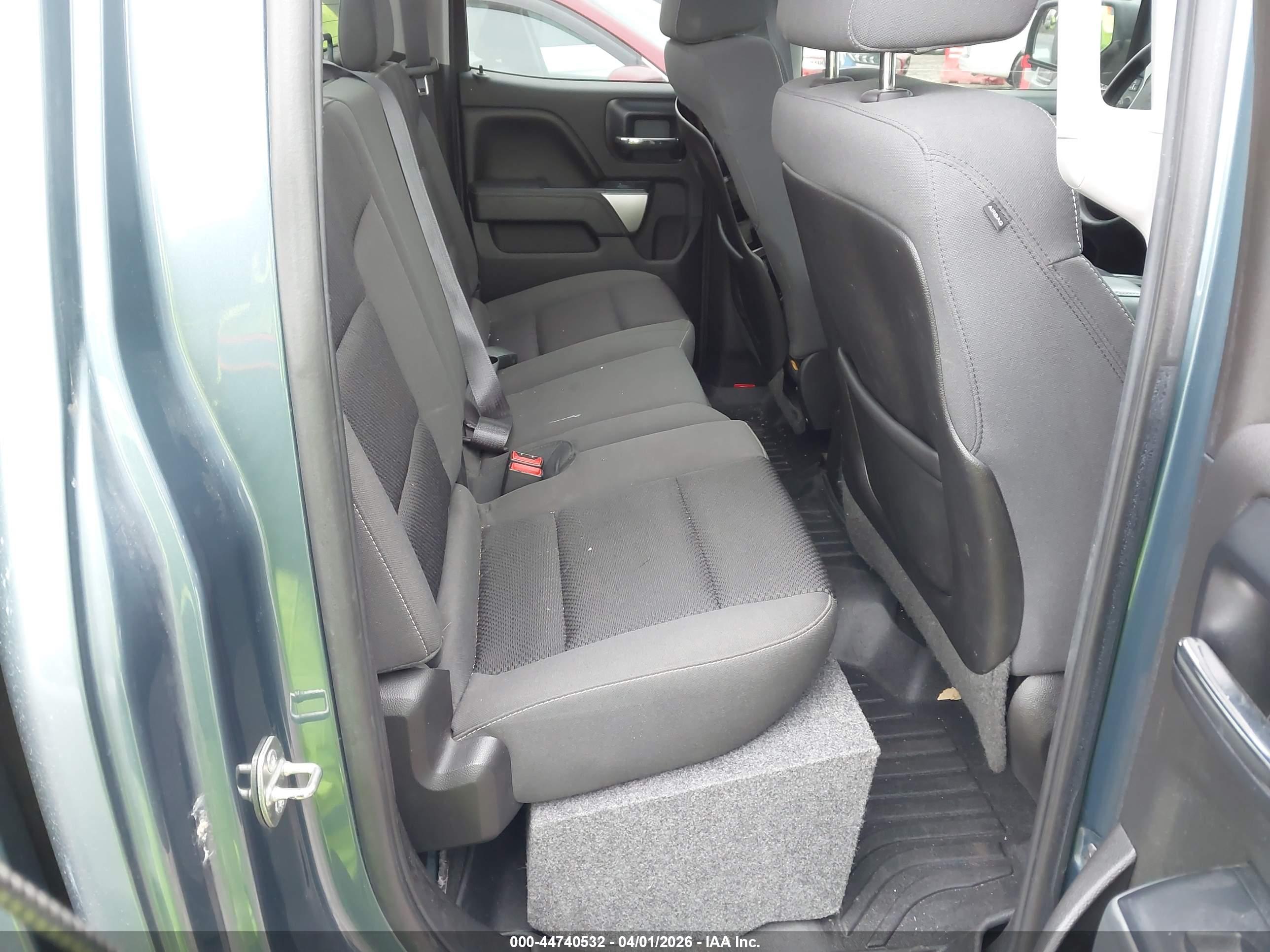 CHEVROLET SILVERADO image 8