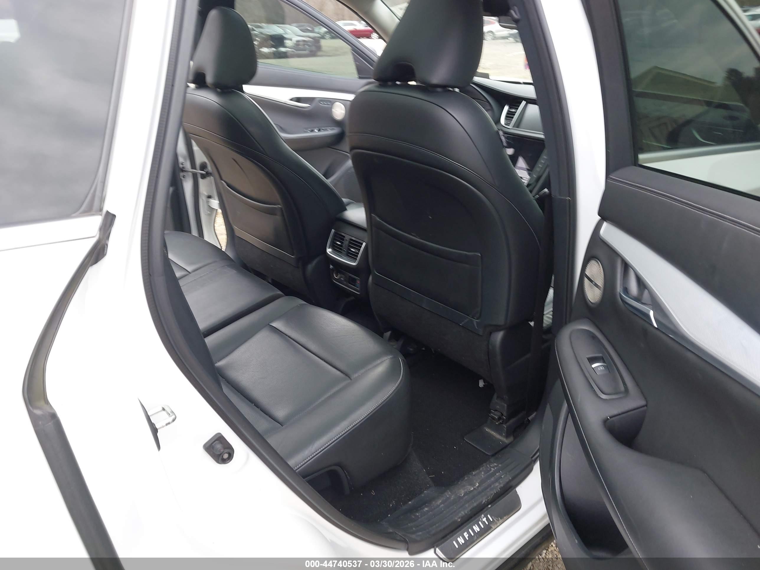 INFINITI QX50 image 8