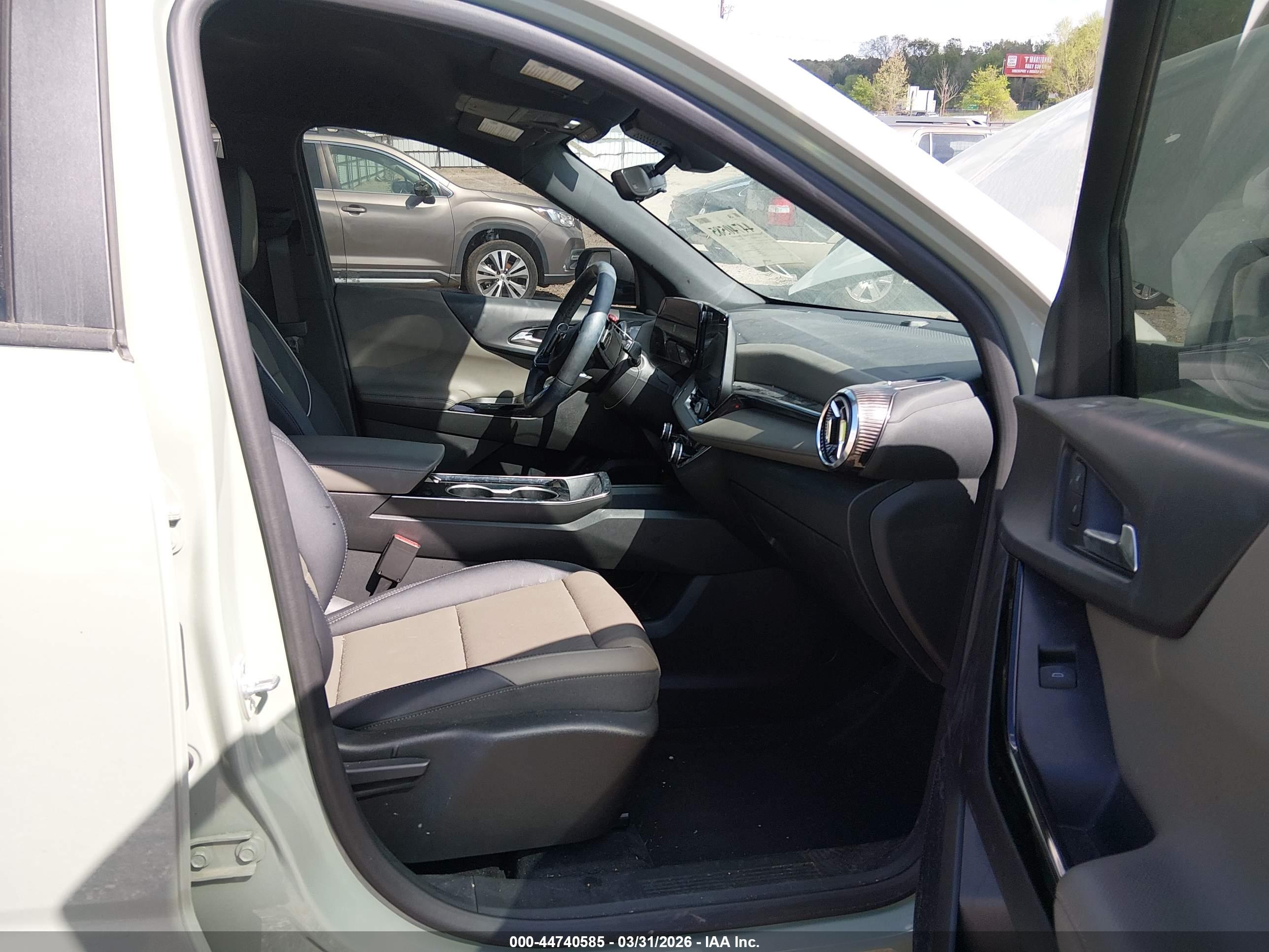 CHEVROLET EQUINOX image 5
