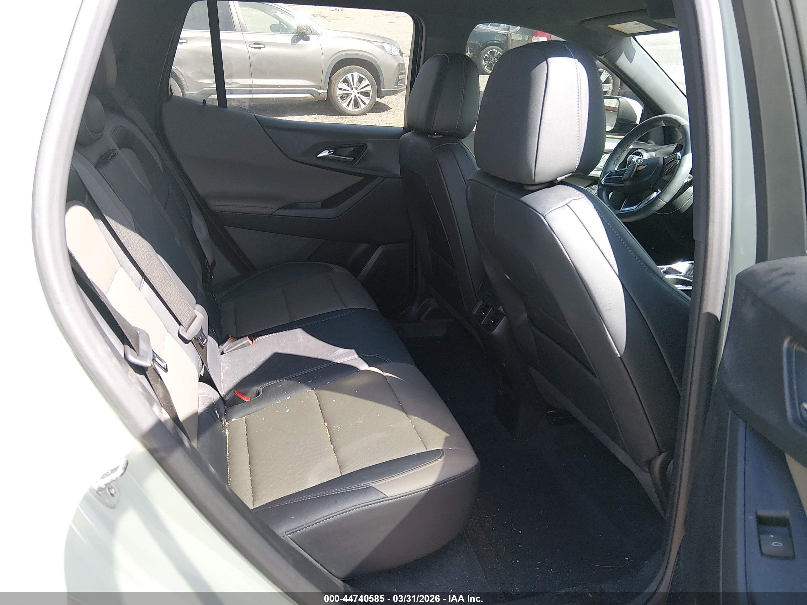 CHEVROLET EQUINOX image 8