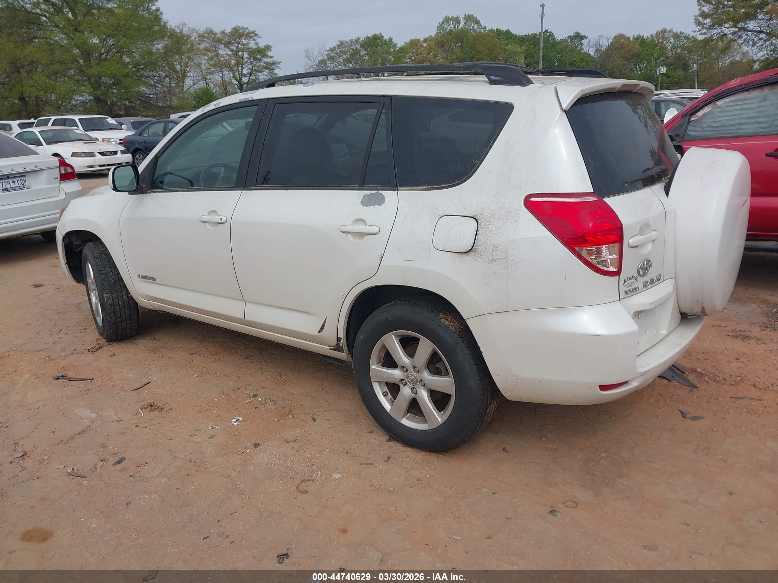 TOYOTA RAV4 image 3
