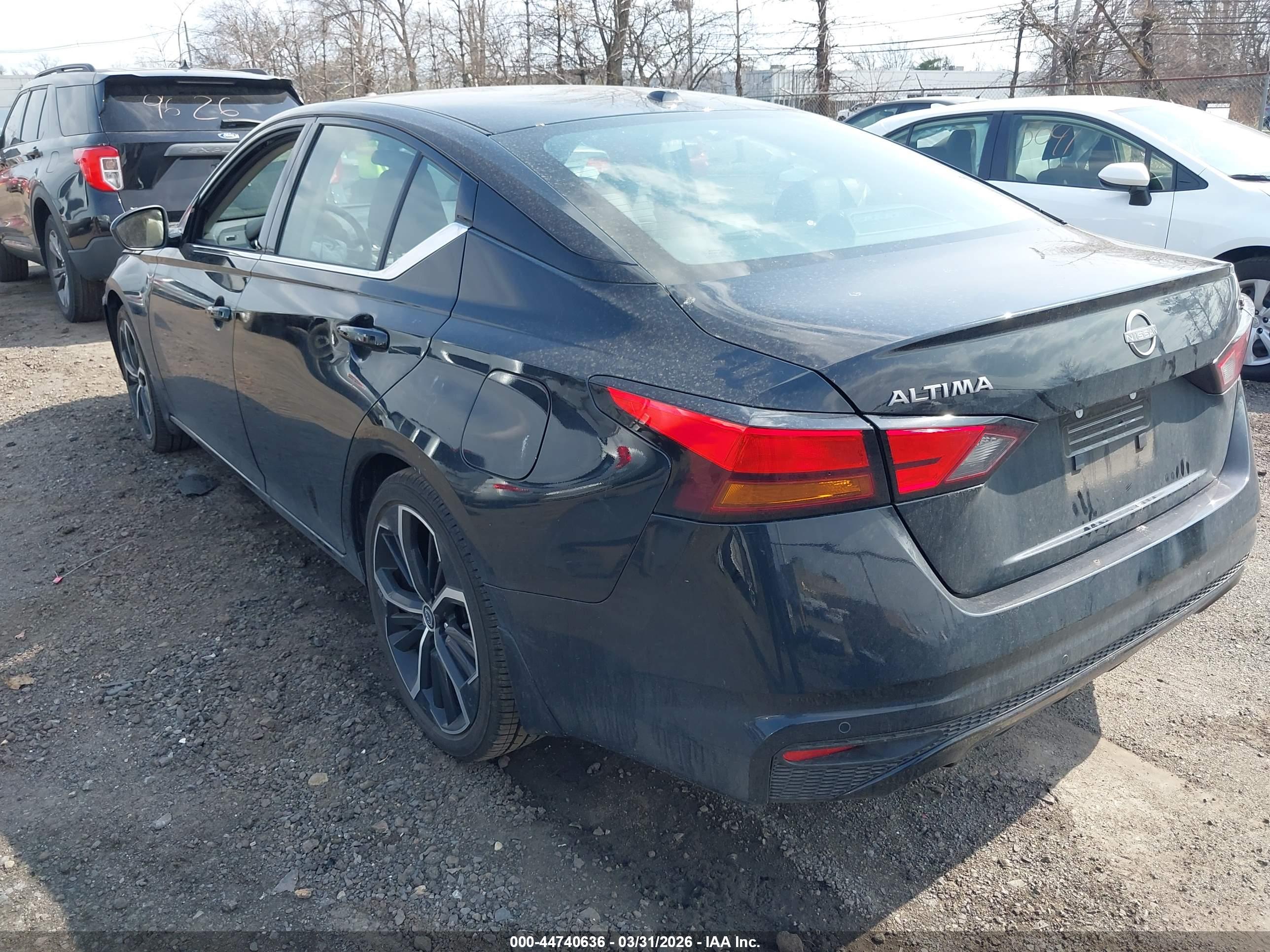 NISSAN ALTIMA image 3