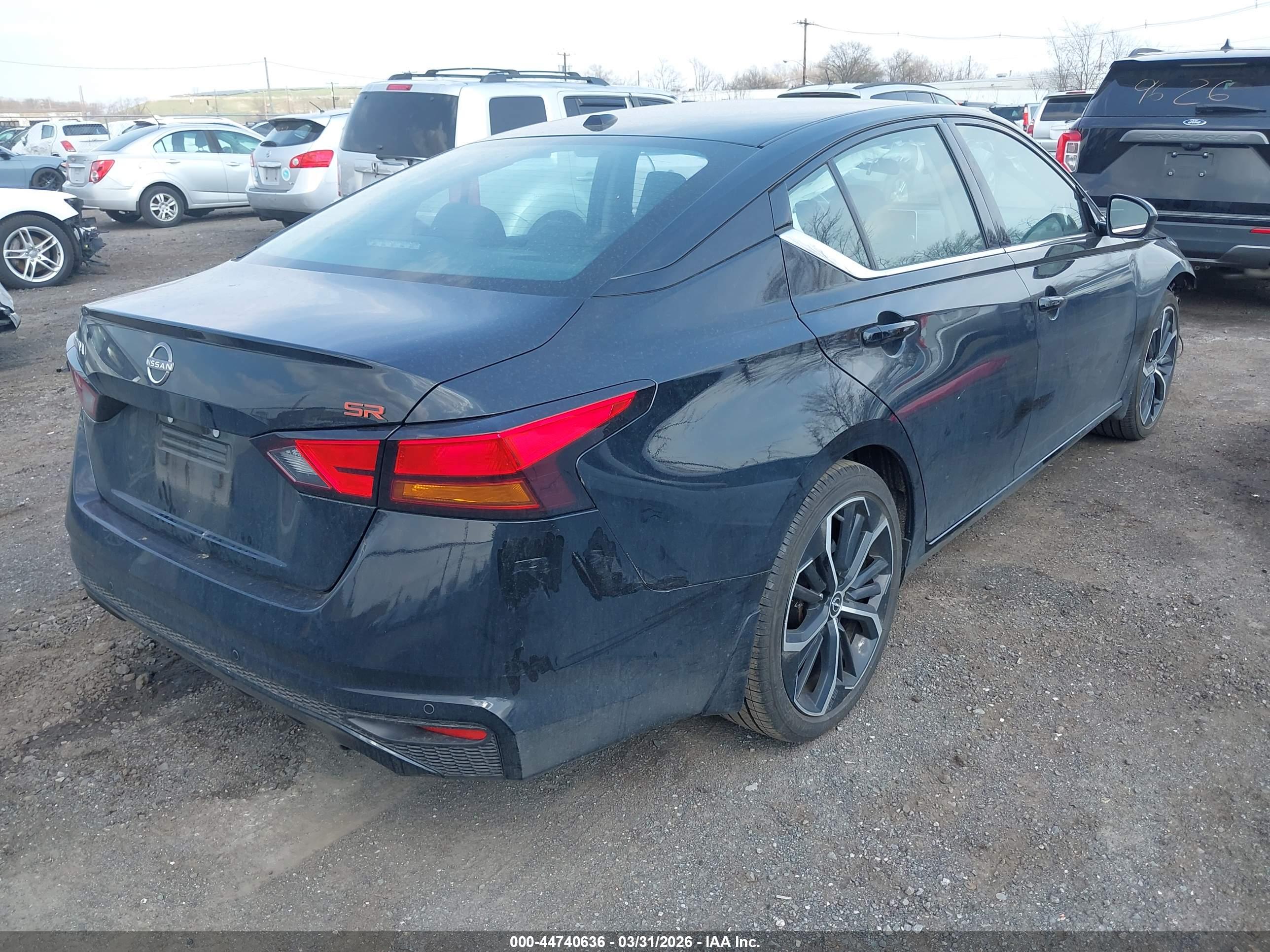 NISSAN ALTIMA image 4