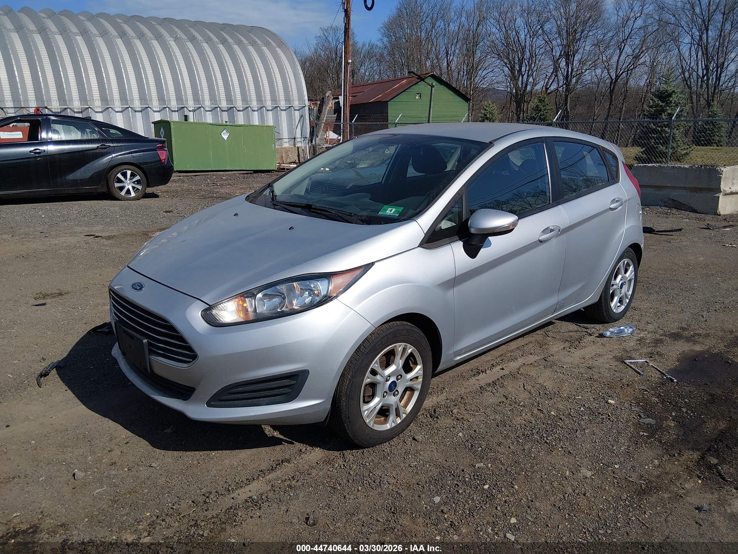 FORD FIESTA image 2