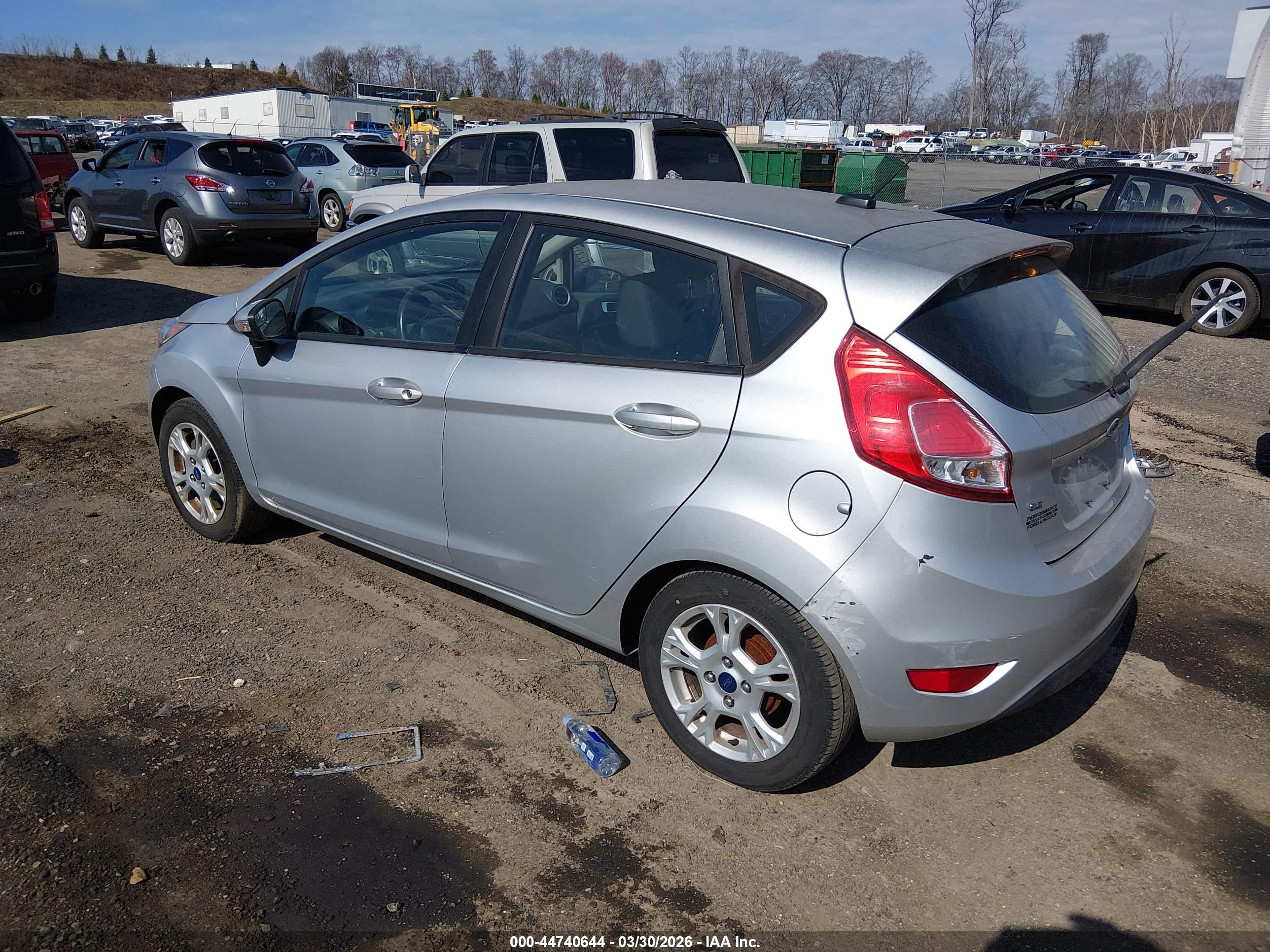 FORD FIESTA image 3