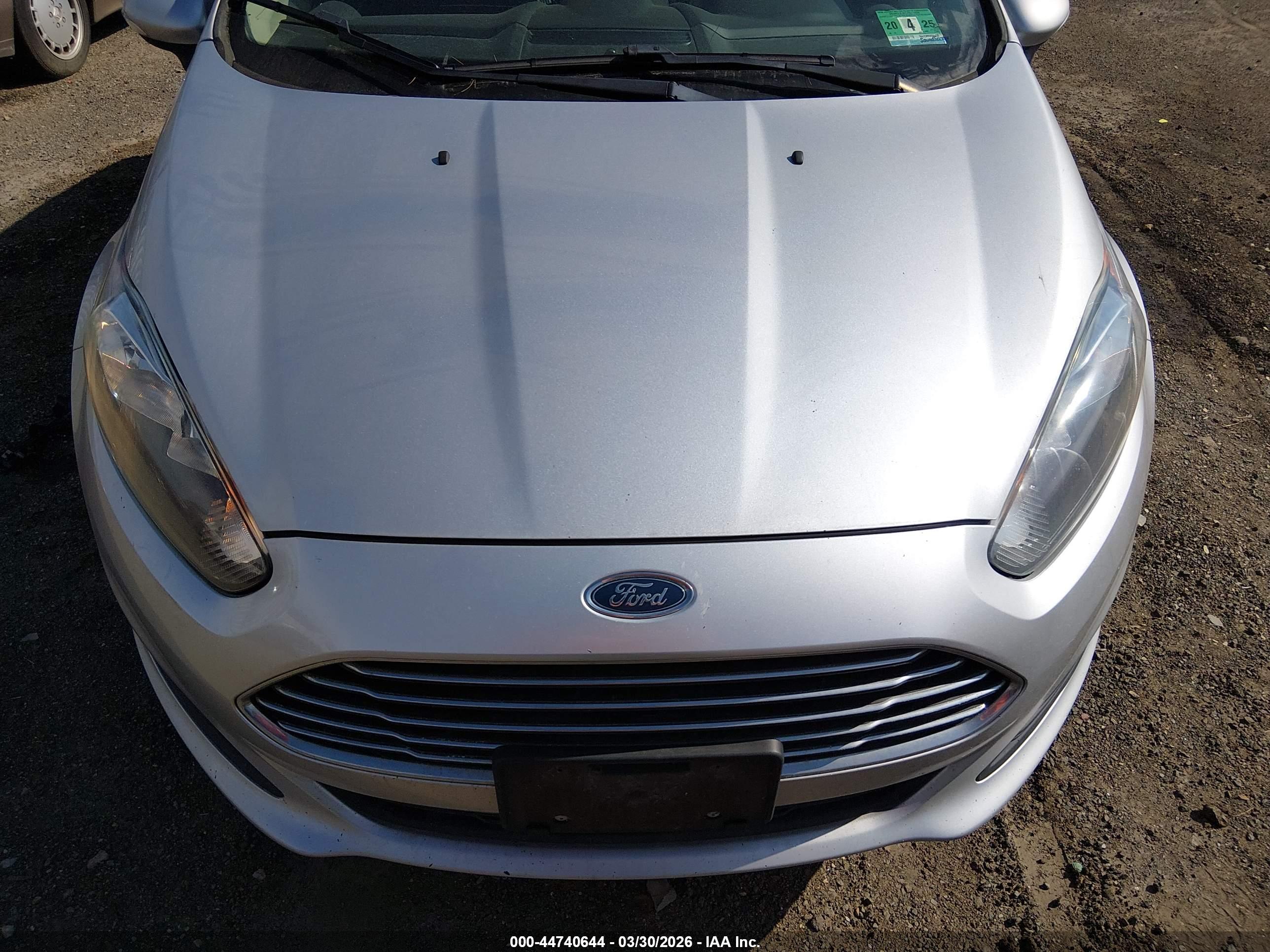FORD FIESTA image 6