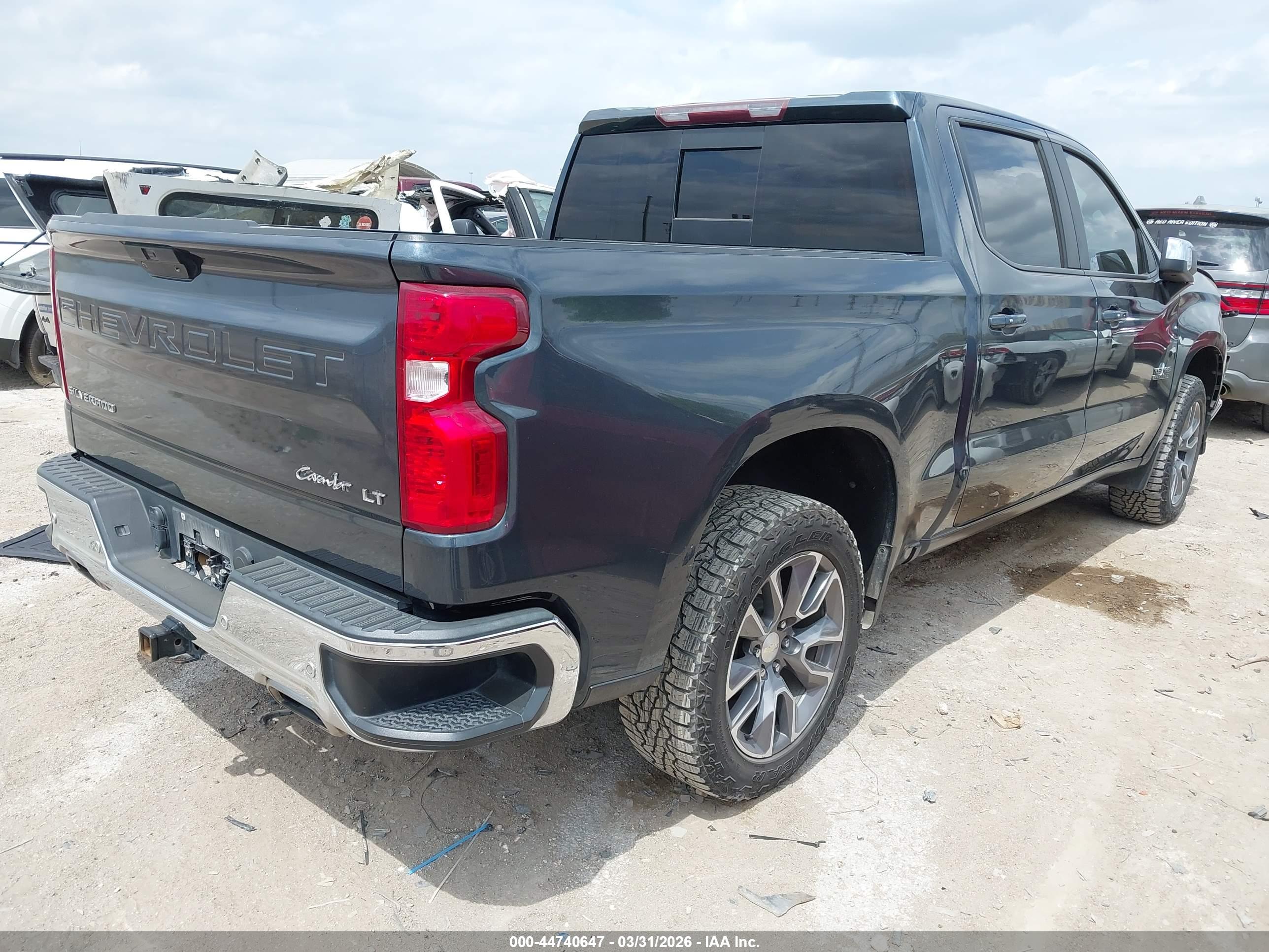 CHEVROLET SILVERADO image 4
