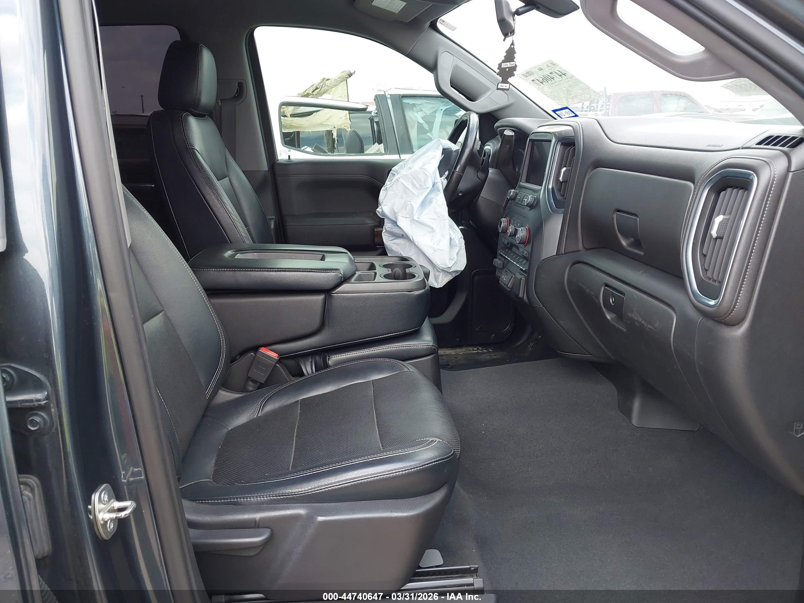CHEVROLET SILVERADO image 5