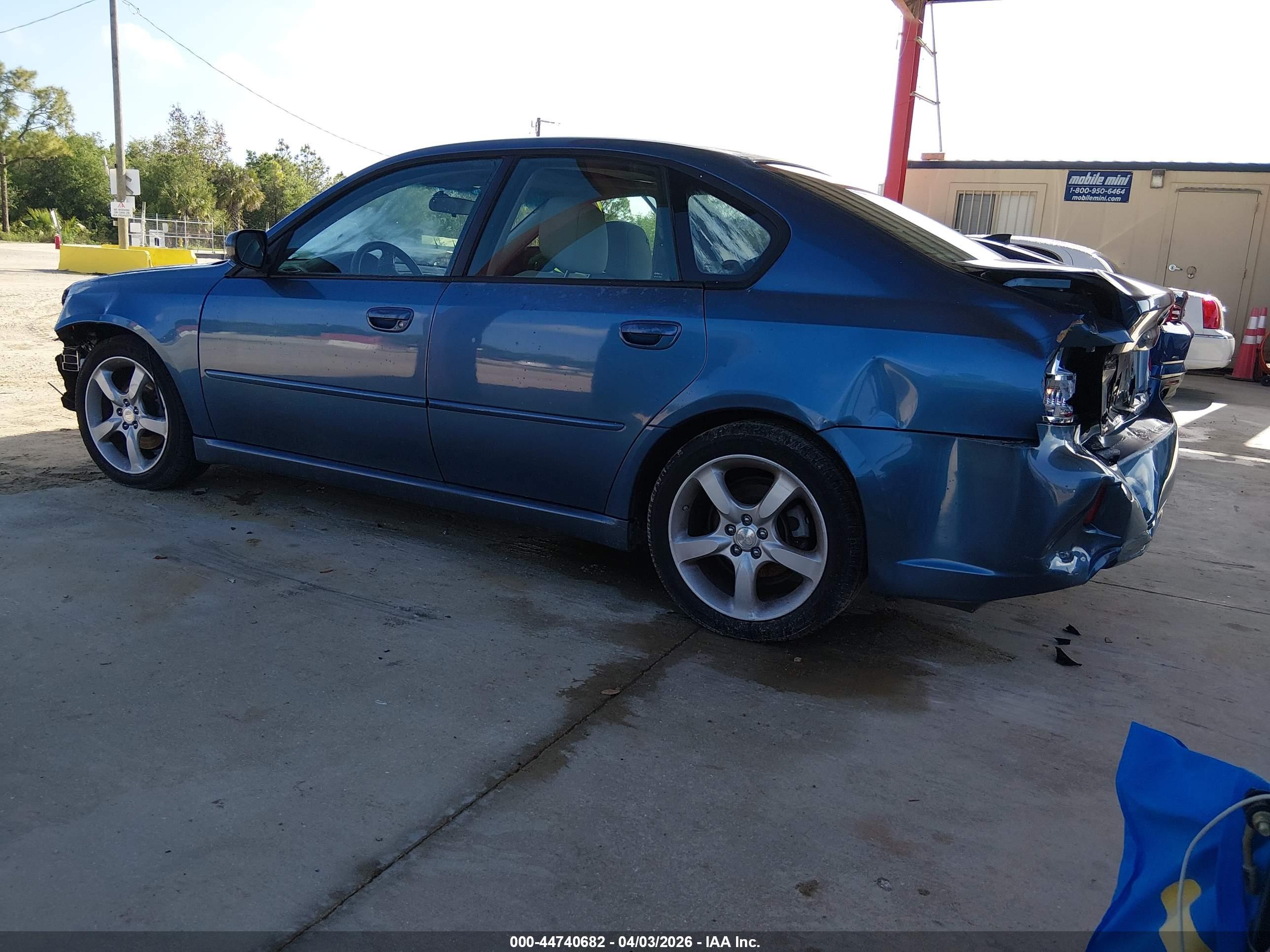 SUBARU LEGACY image 3