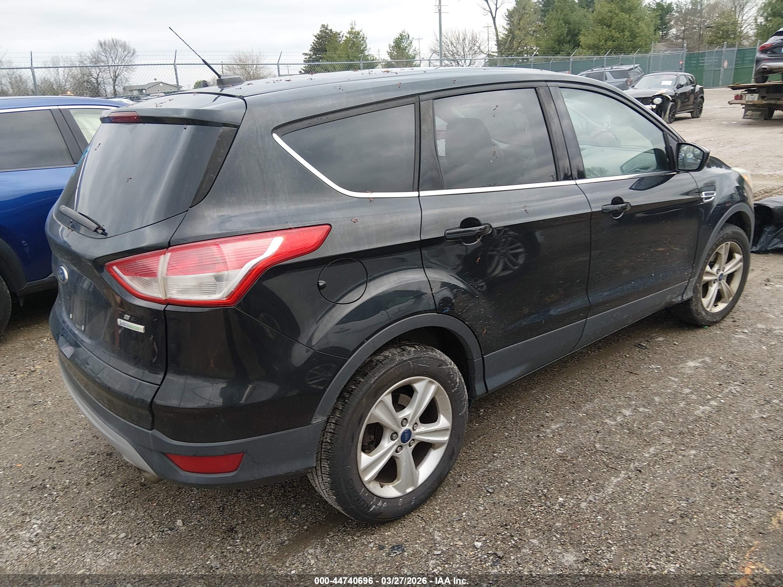 FORD ESCAPE image 4