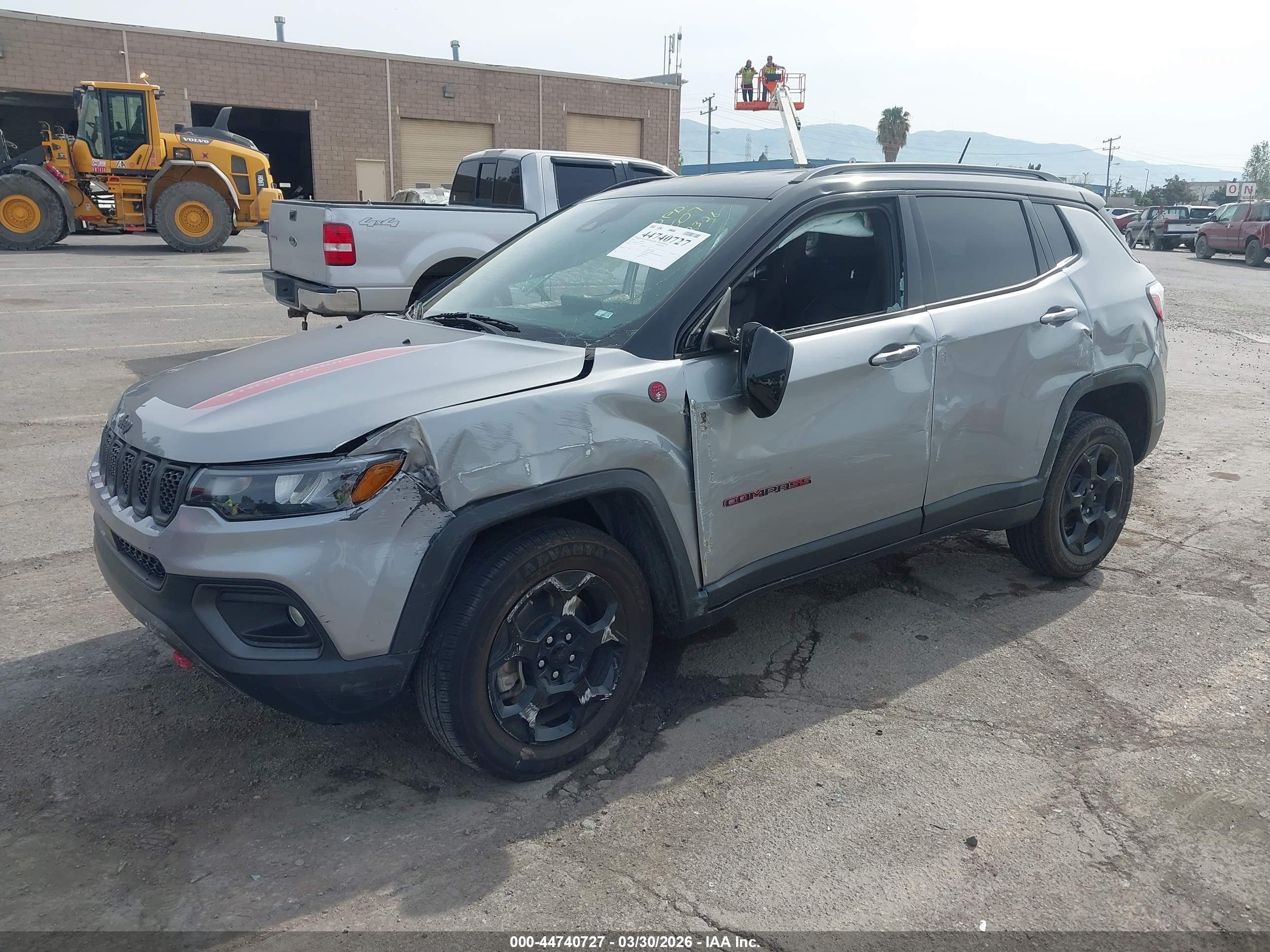 JEEP COMPASS image 2