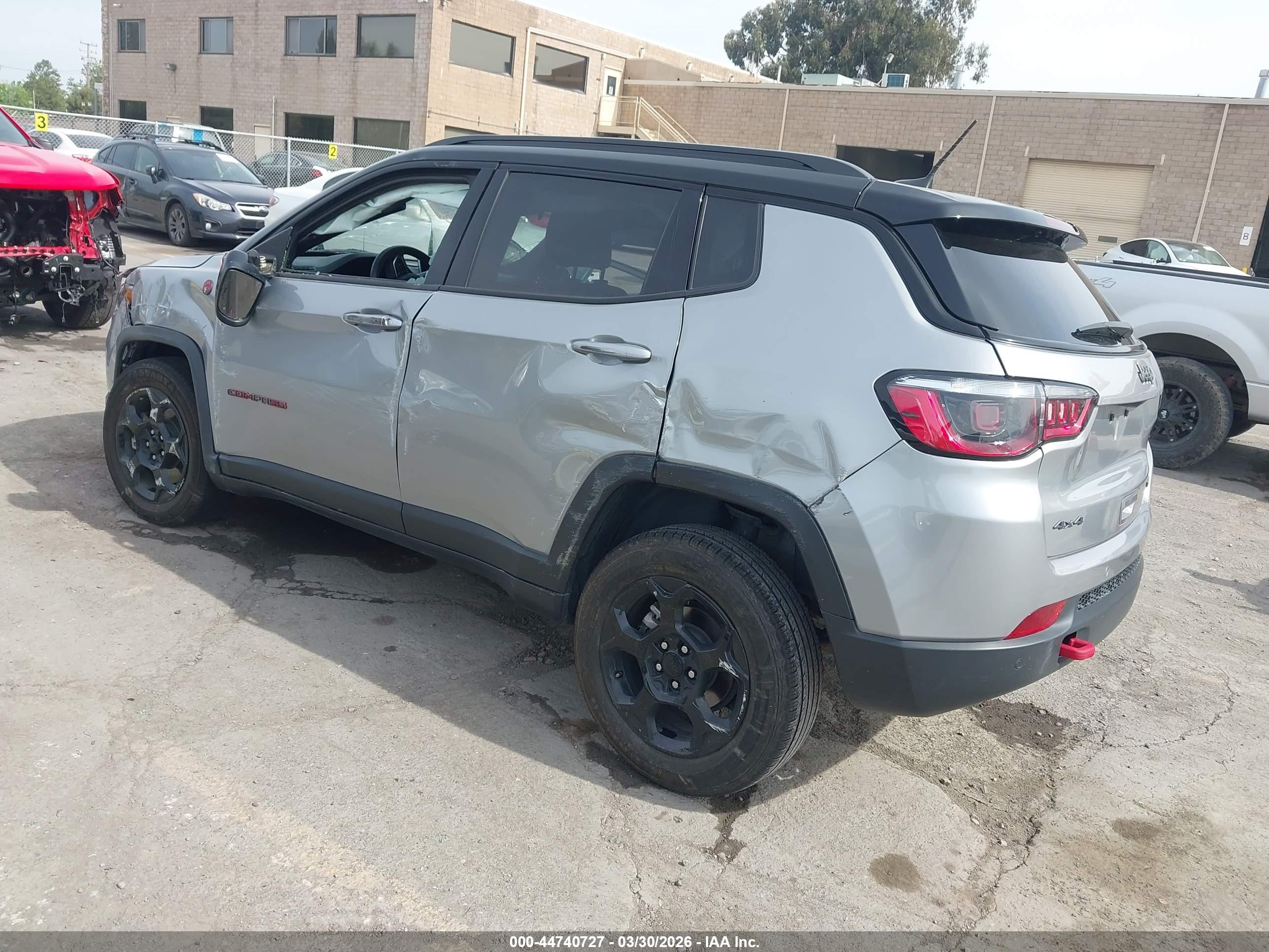 JEEP COMPASS image 3