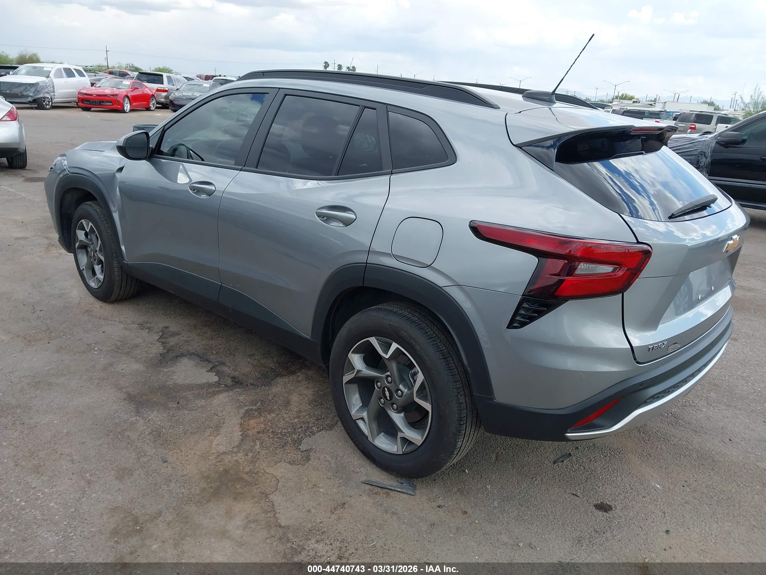 CHEVROLET TRAX image 3
