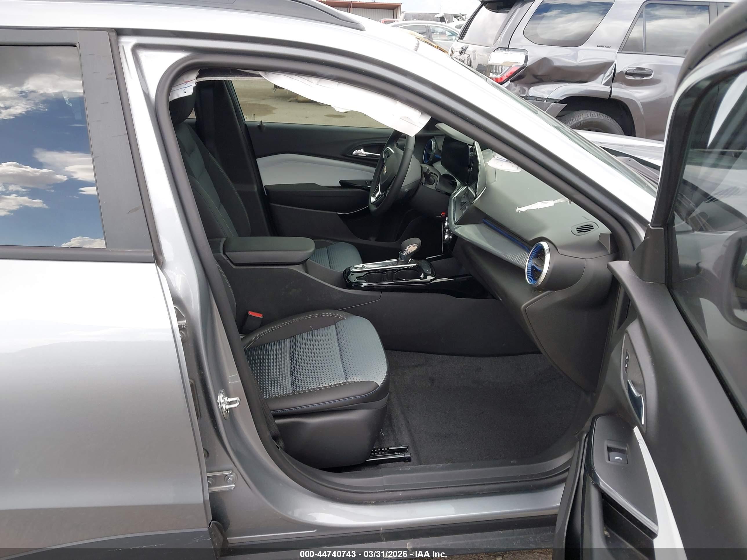 CHEVROLET TRAX image 5