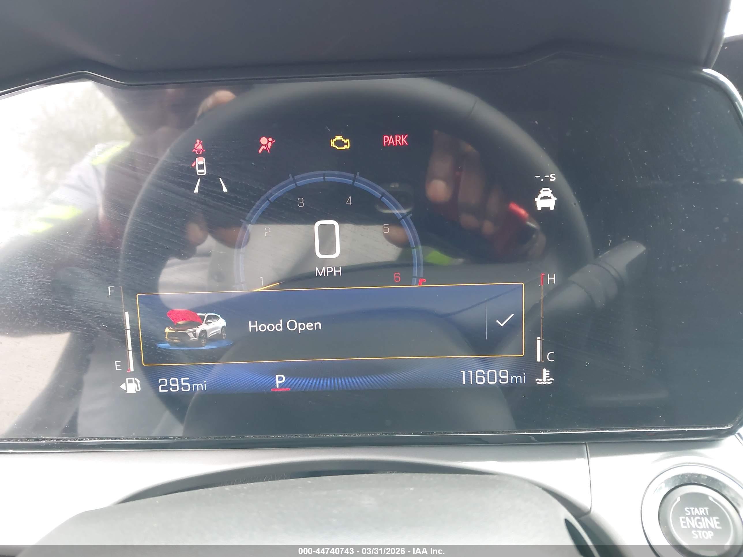 CHEVROLET TRAX image 7