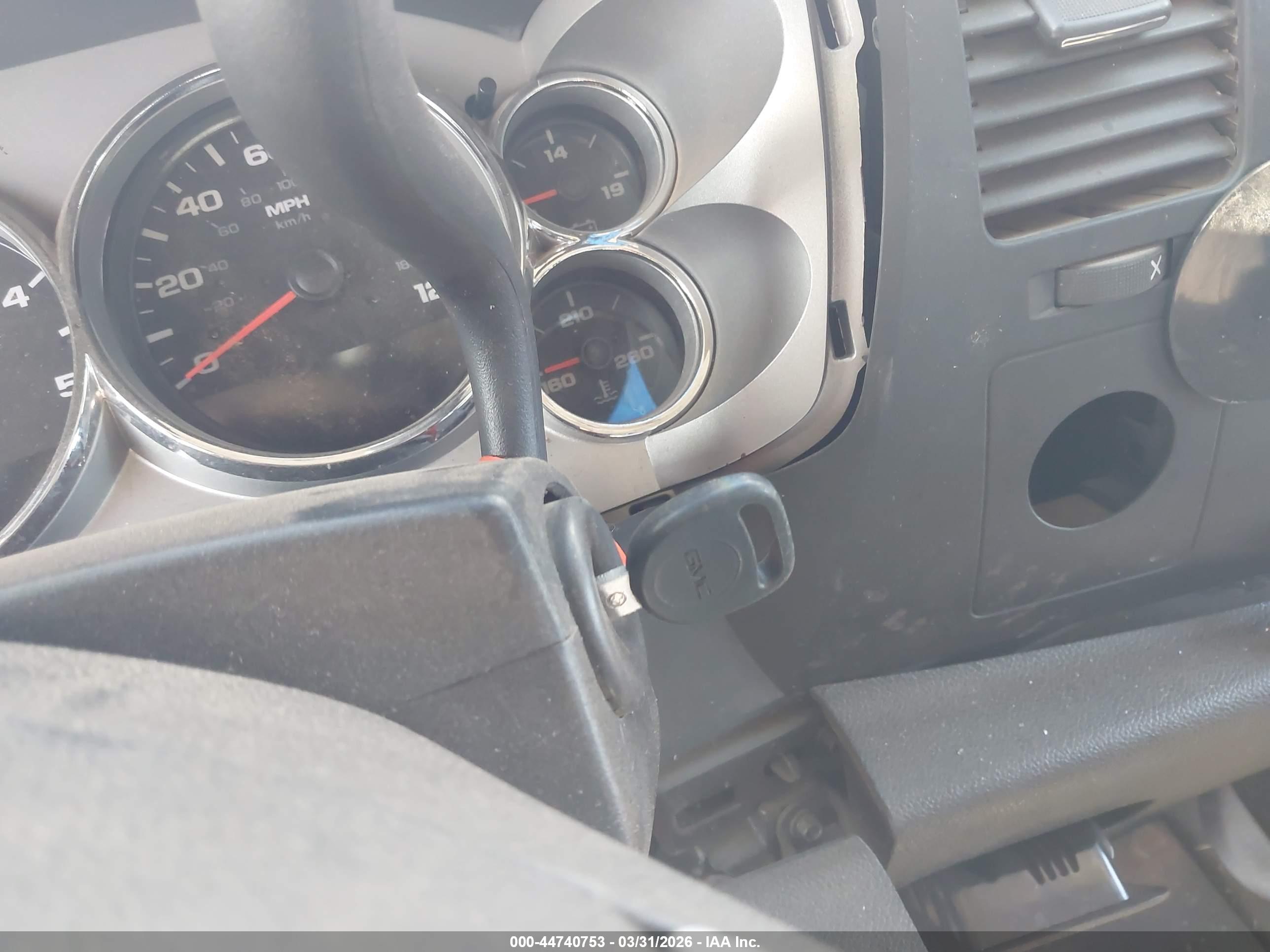 GMC SIERRA image 11