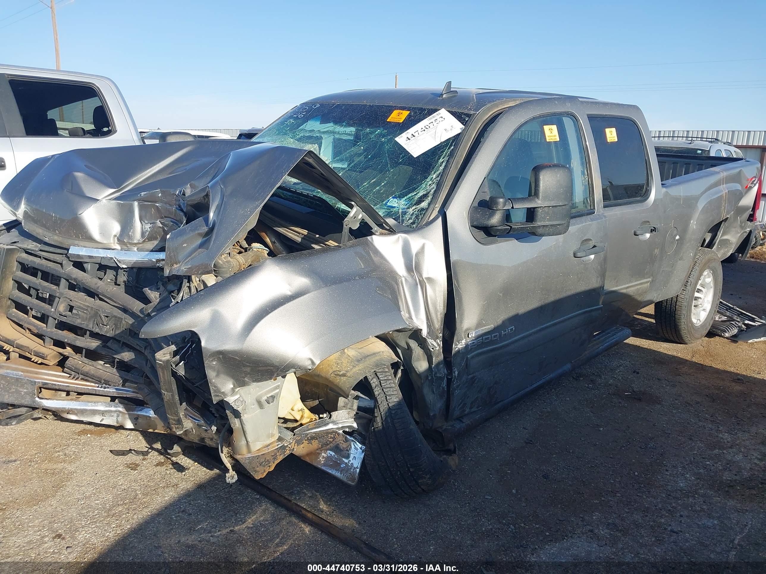 GMC SIERRA image 2