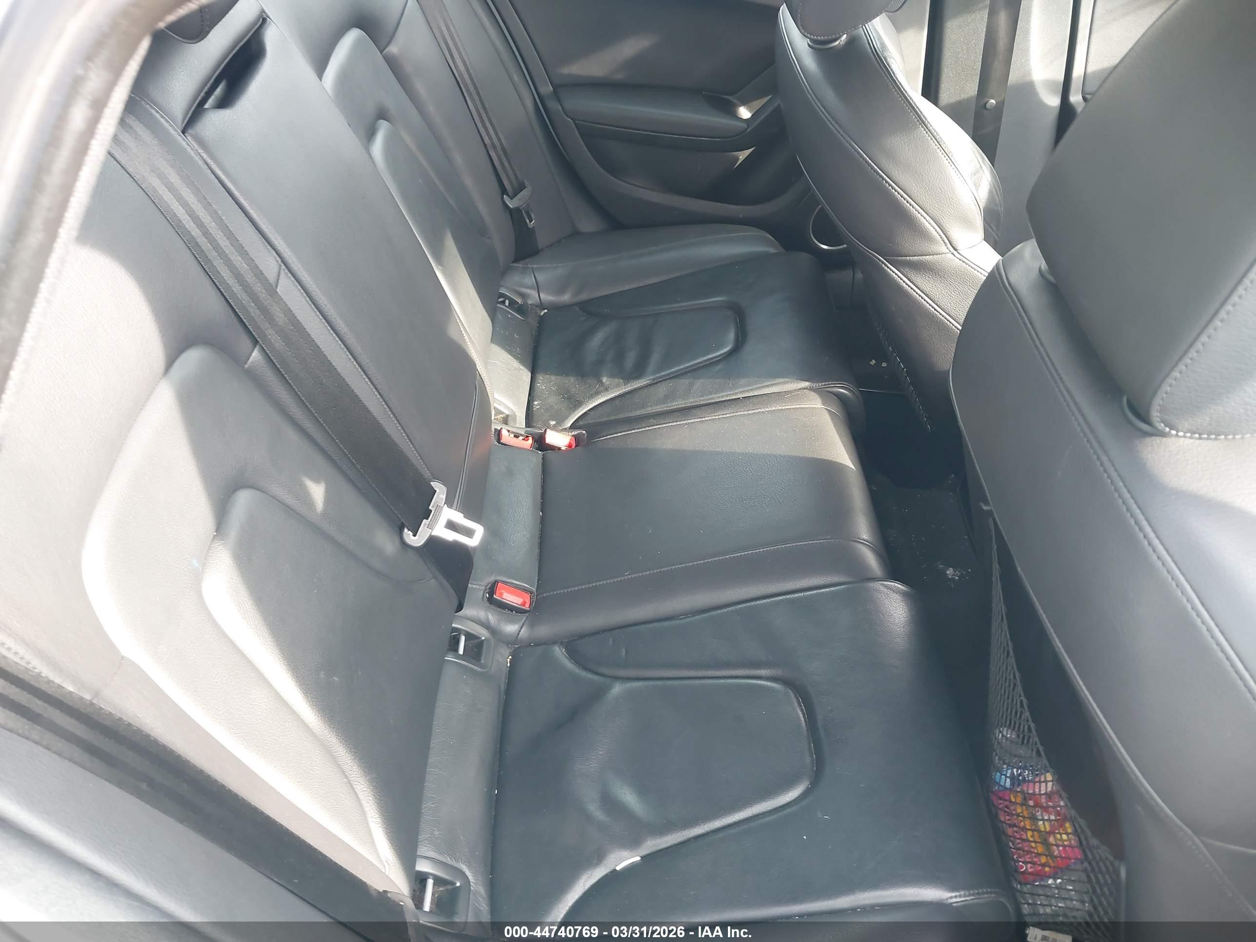 AUDI A4 image 8