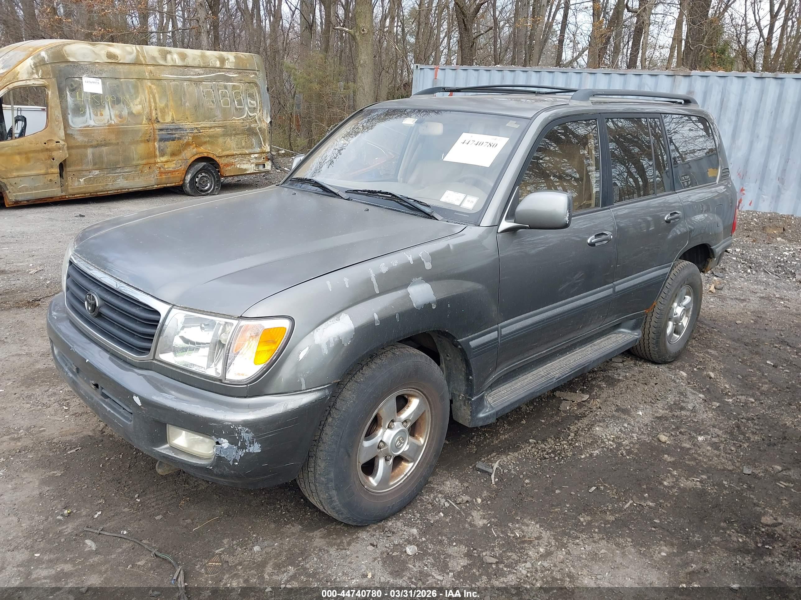 TOYOTA LAND image 2