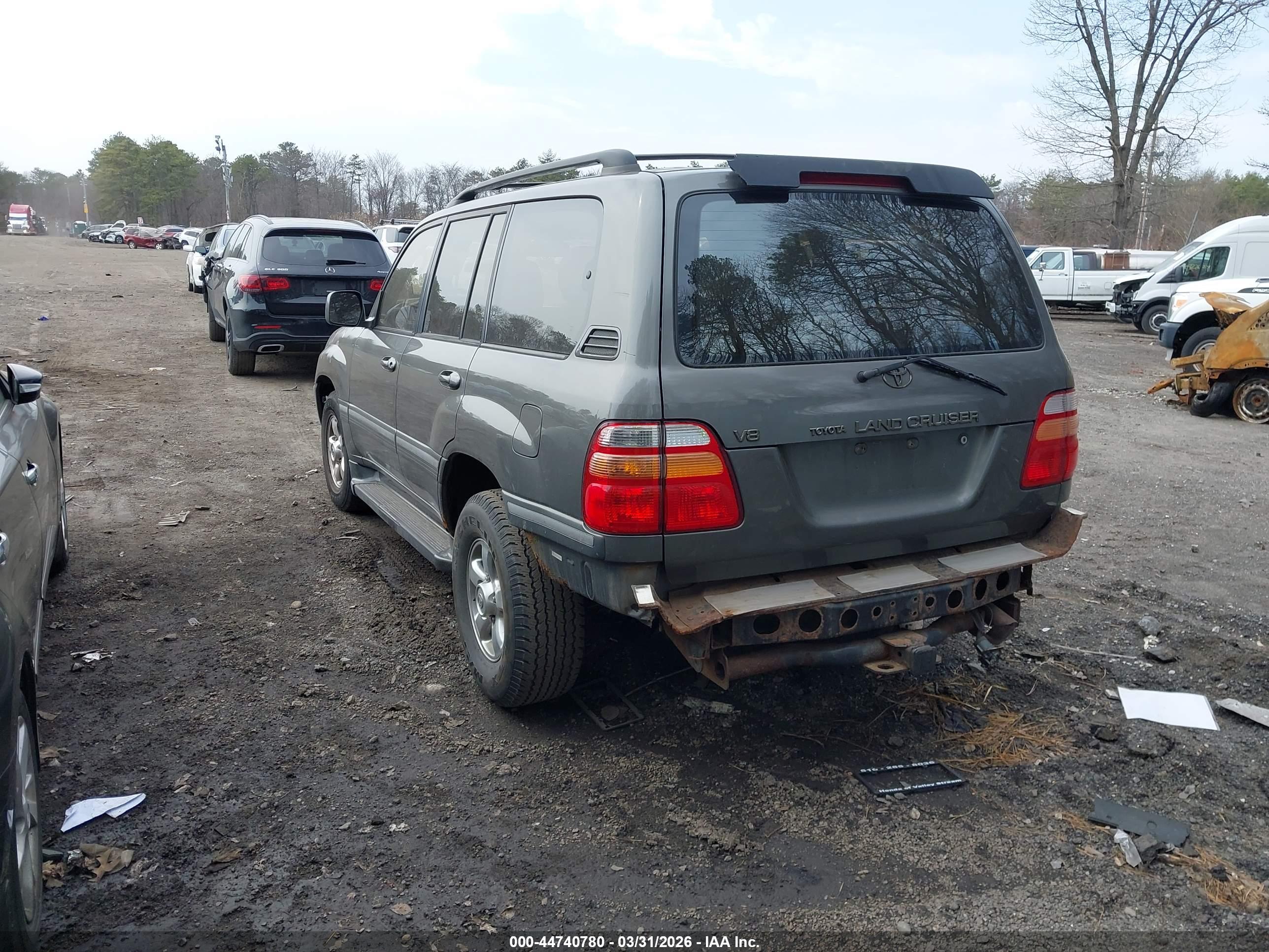 TOYOTA LAND image 3