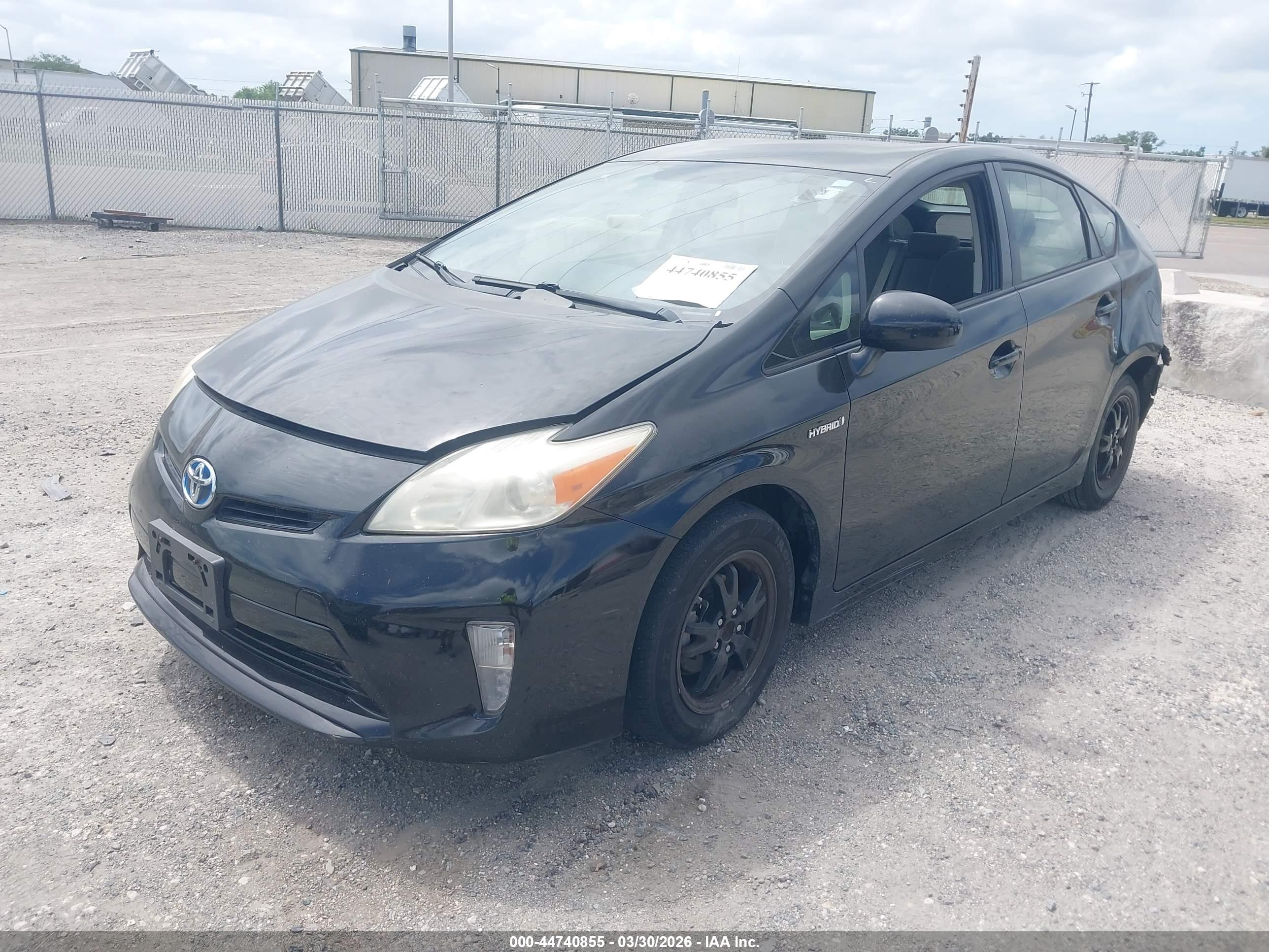 TOYOTA PRIUS image 2