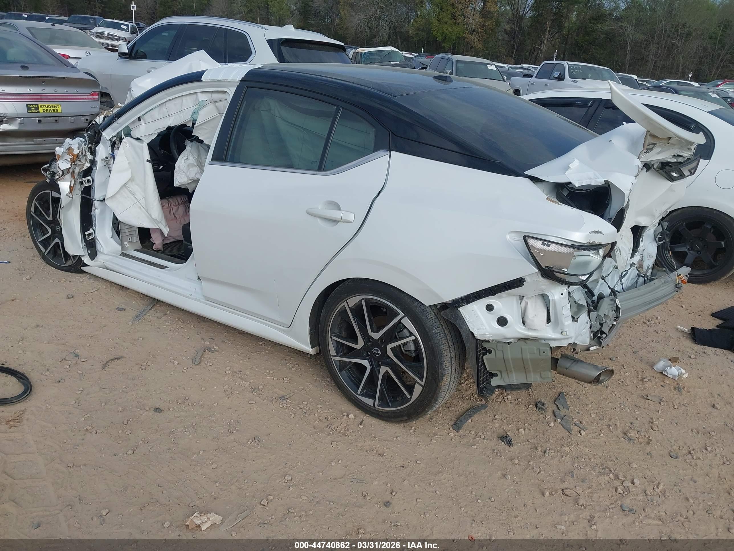 NISSAN SENTRA image 3