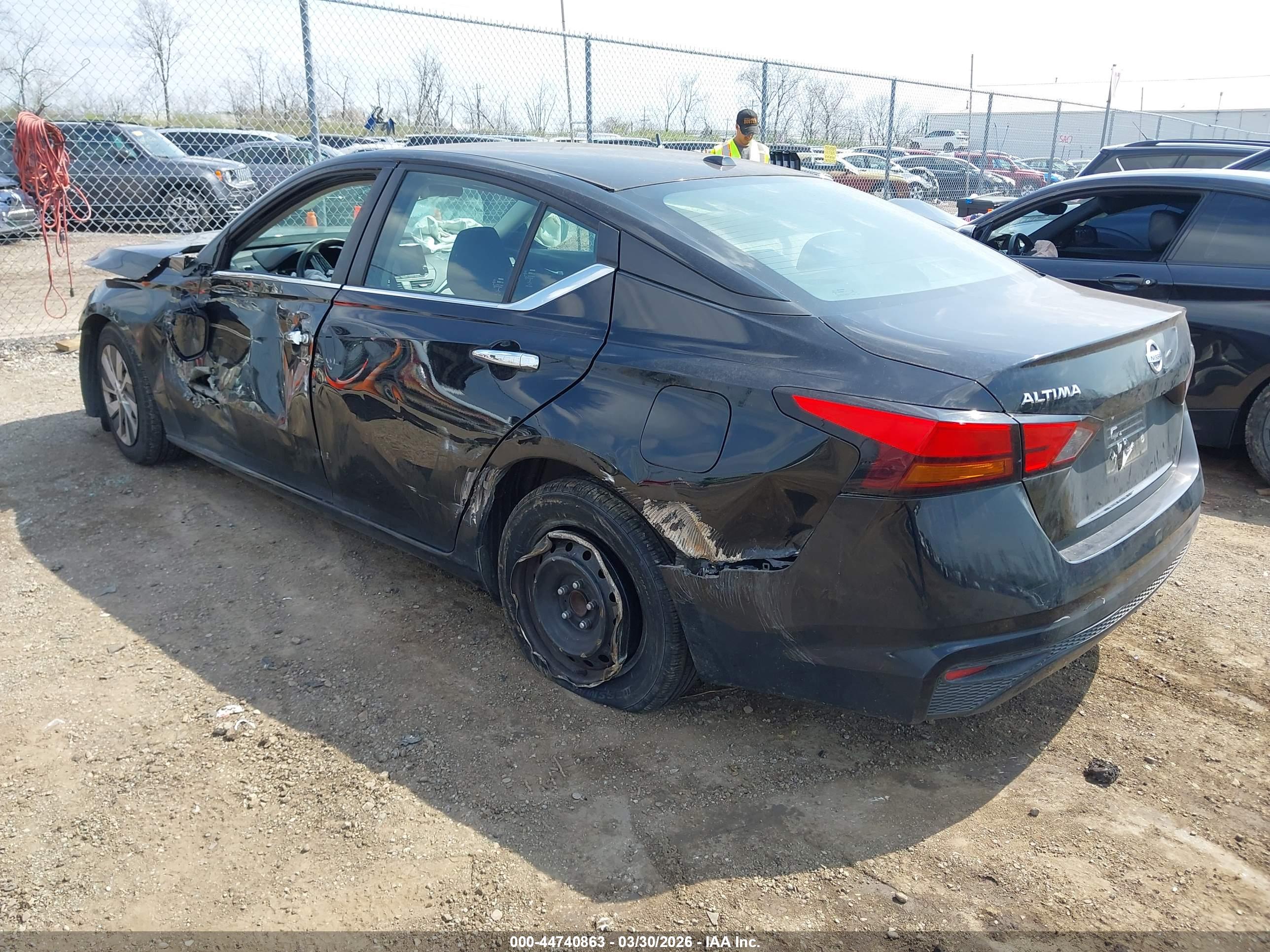 NISSAN ALTIMA image 3