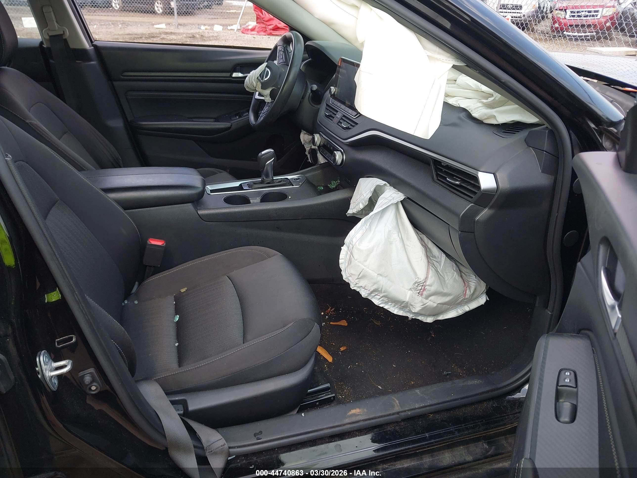 NISSAN ALTIMA image 5