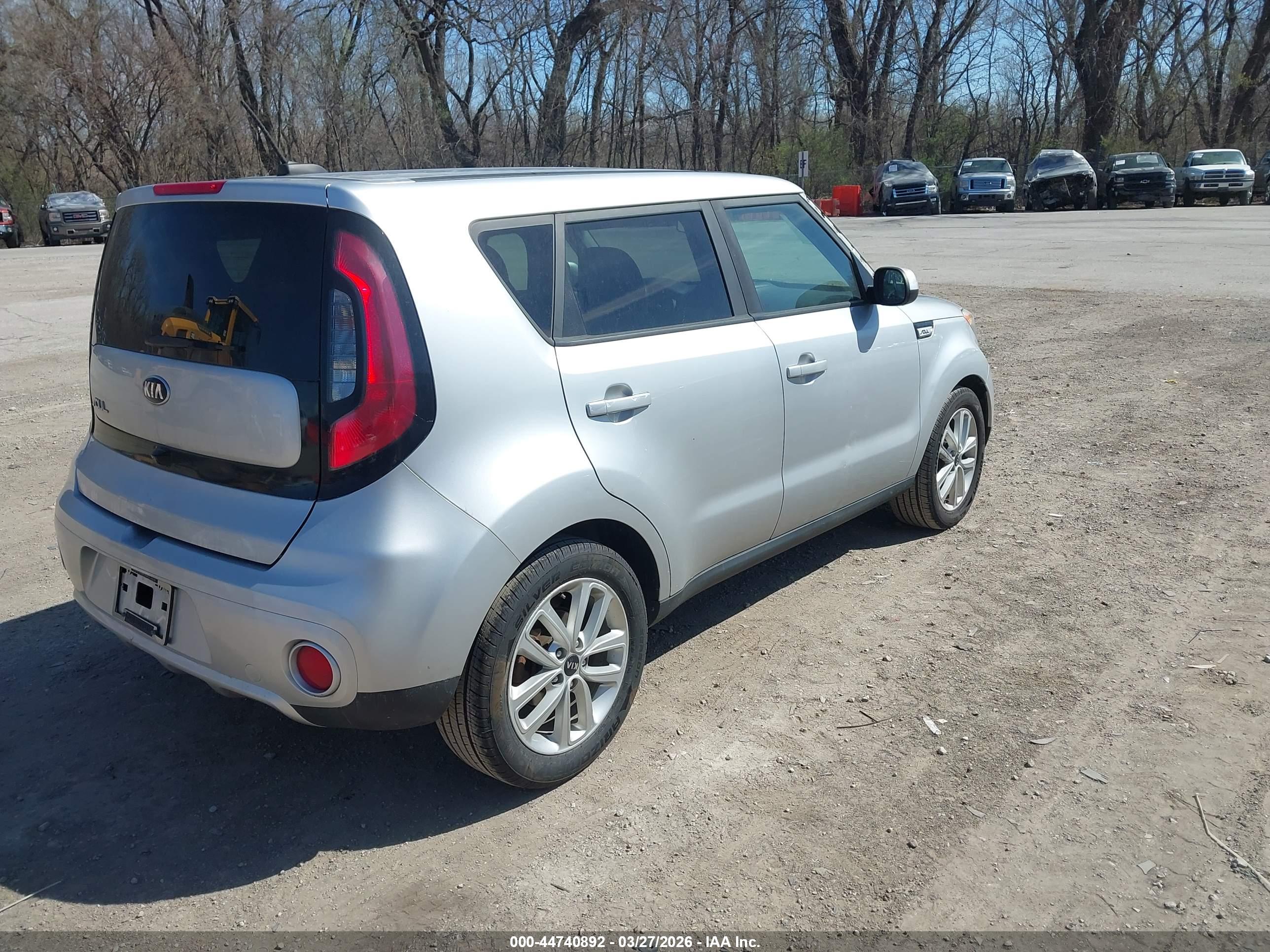 KIA SOUL image 4