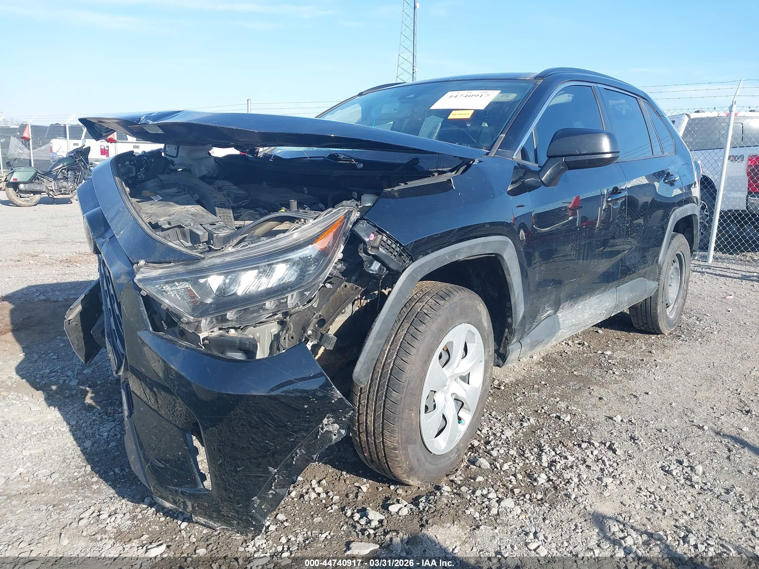 TOYOTA RAV4 image 2