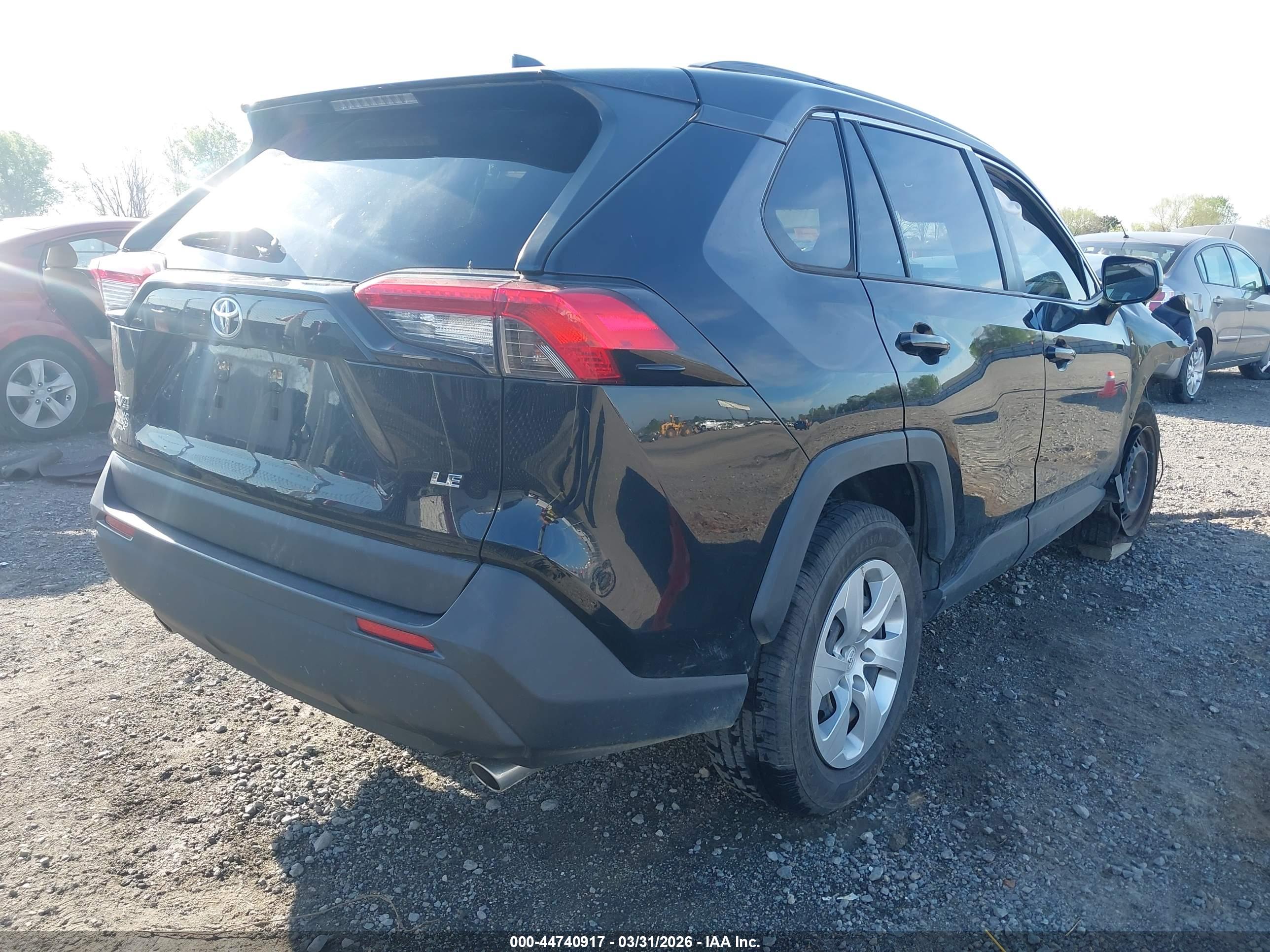 TOYOTA RAV4 image 4