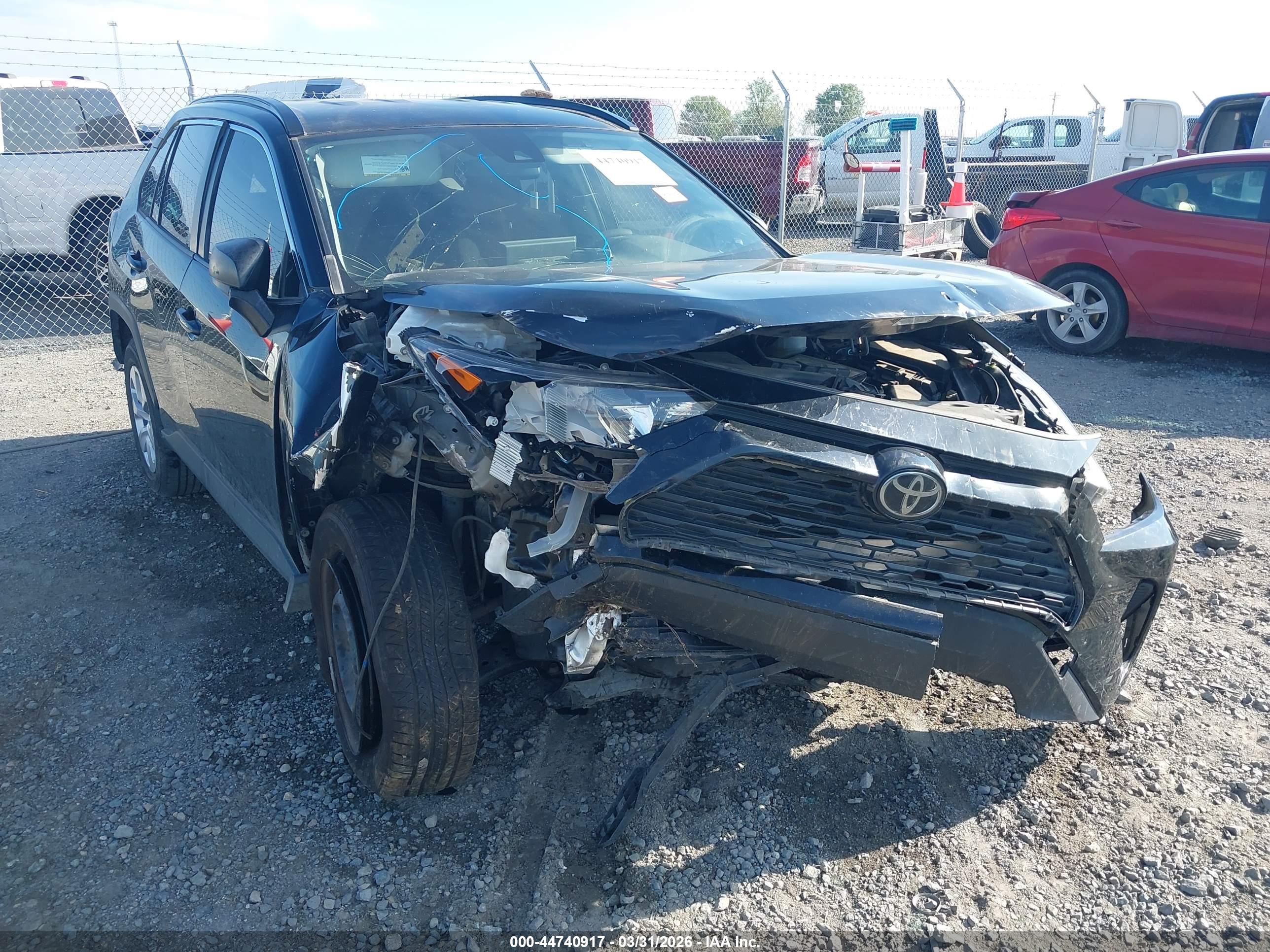 TOYOTA RAV4 image 6