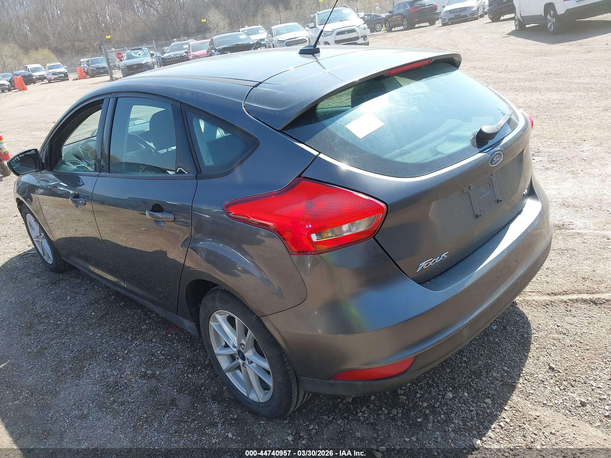 FORD FOCUS image 3