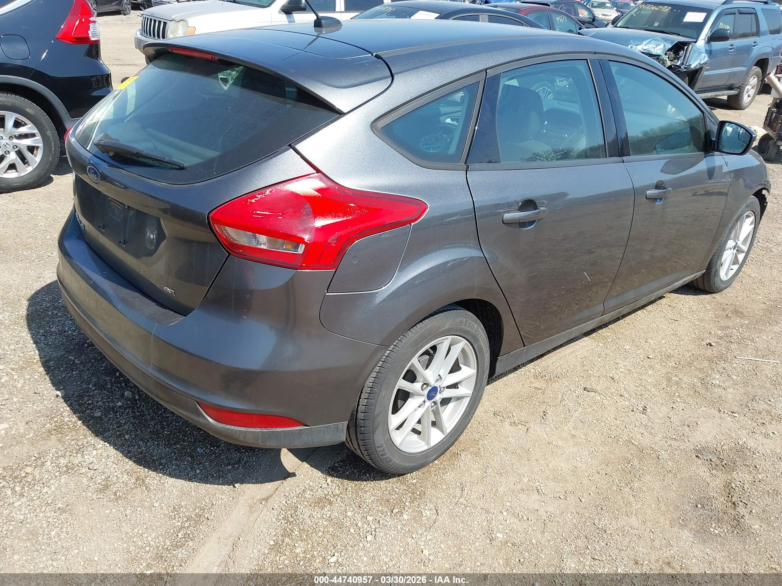FORD FOCUS image 4