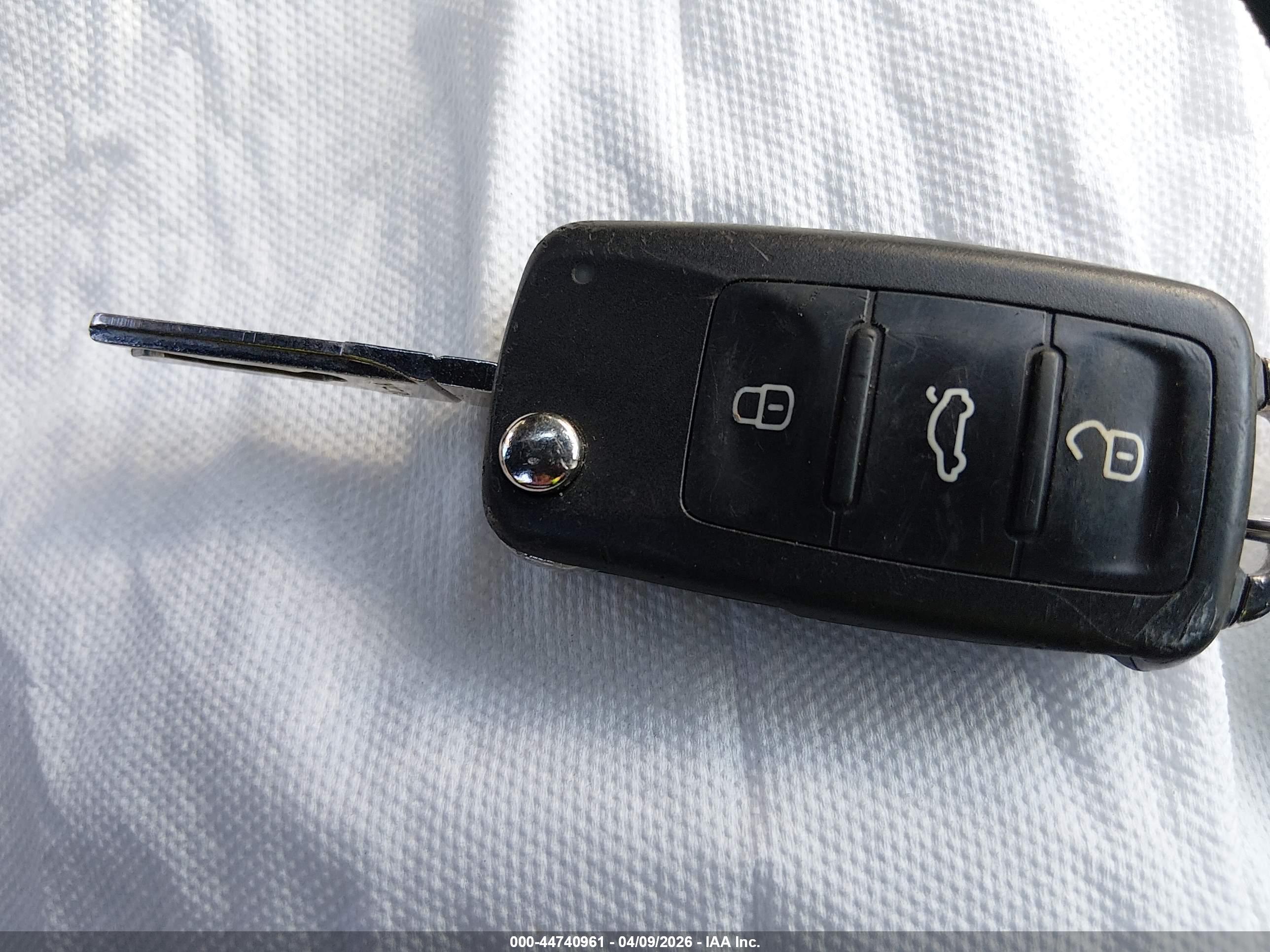 VOLKSWAGEN JETTA image 11