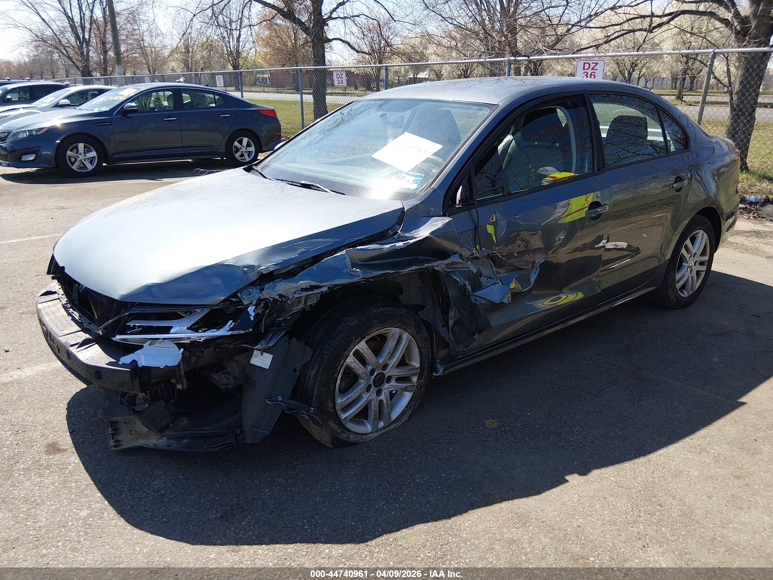 VOLKSWAGEN JETTA image 2