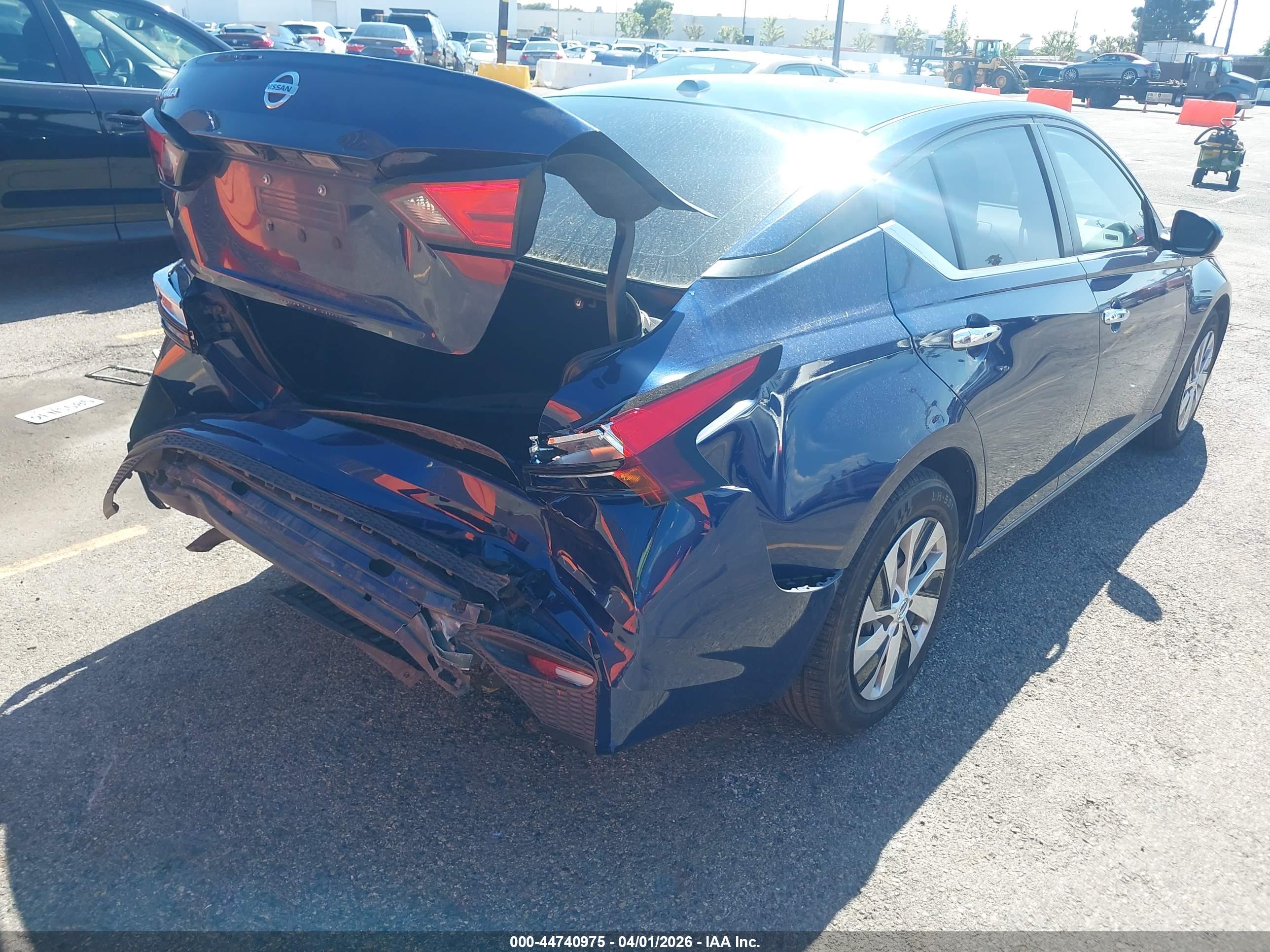 NISSAN ALTIMA image 4