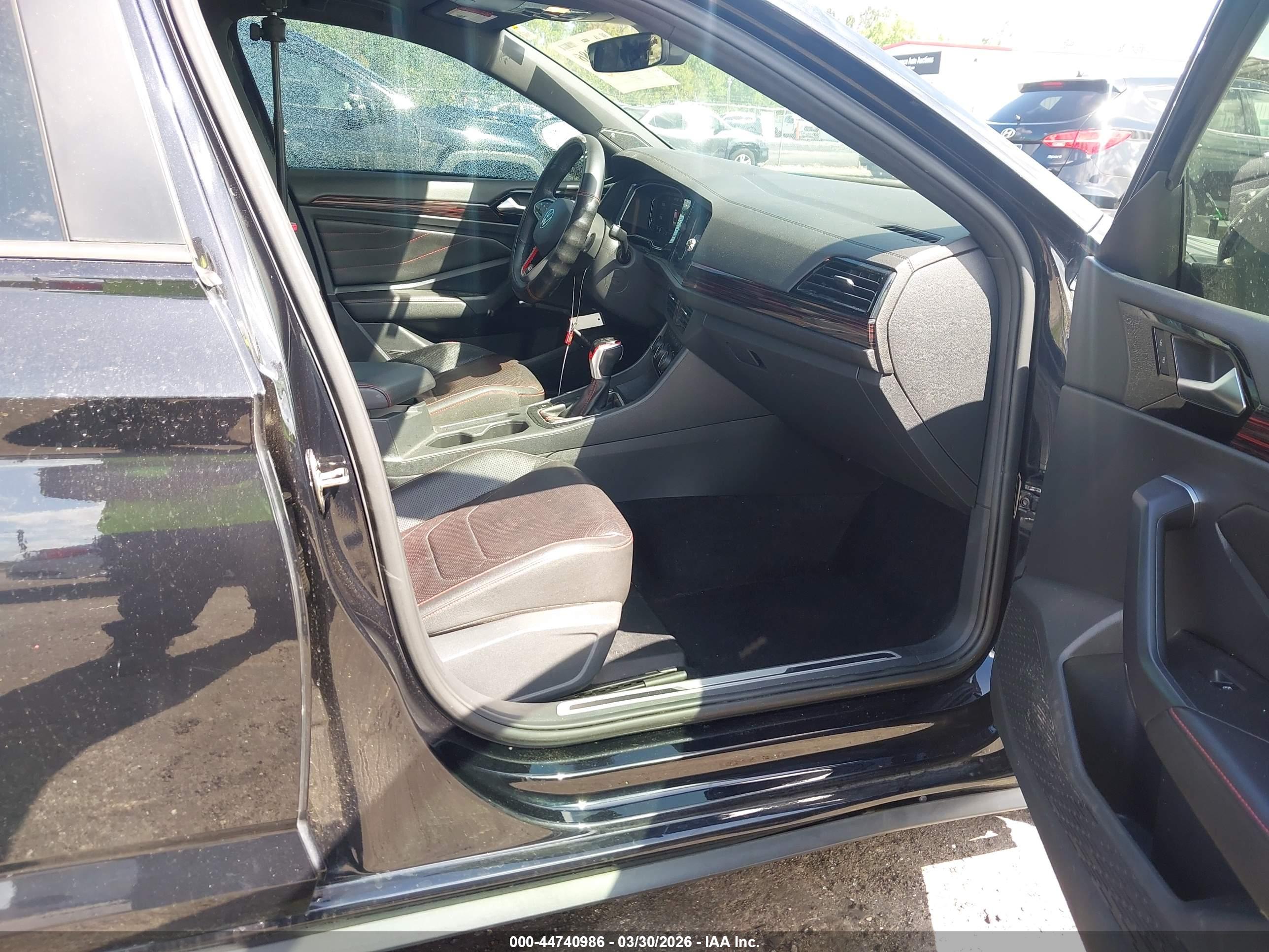 VOLKSWAGEN JETTA image 5