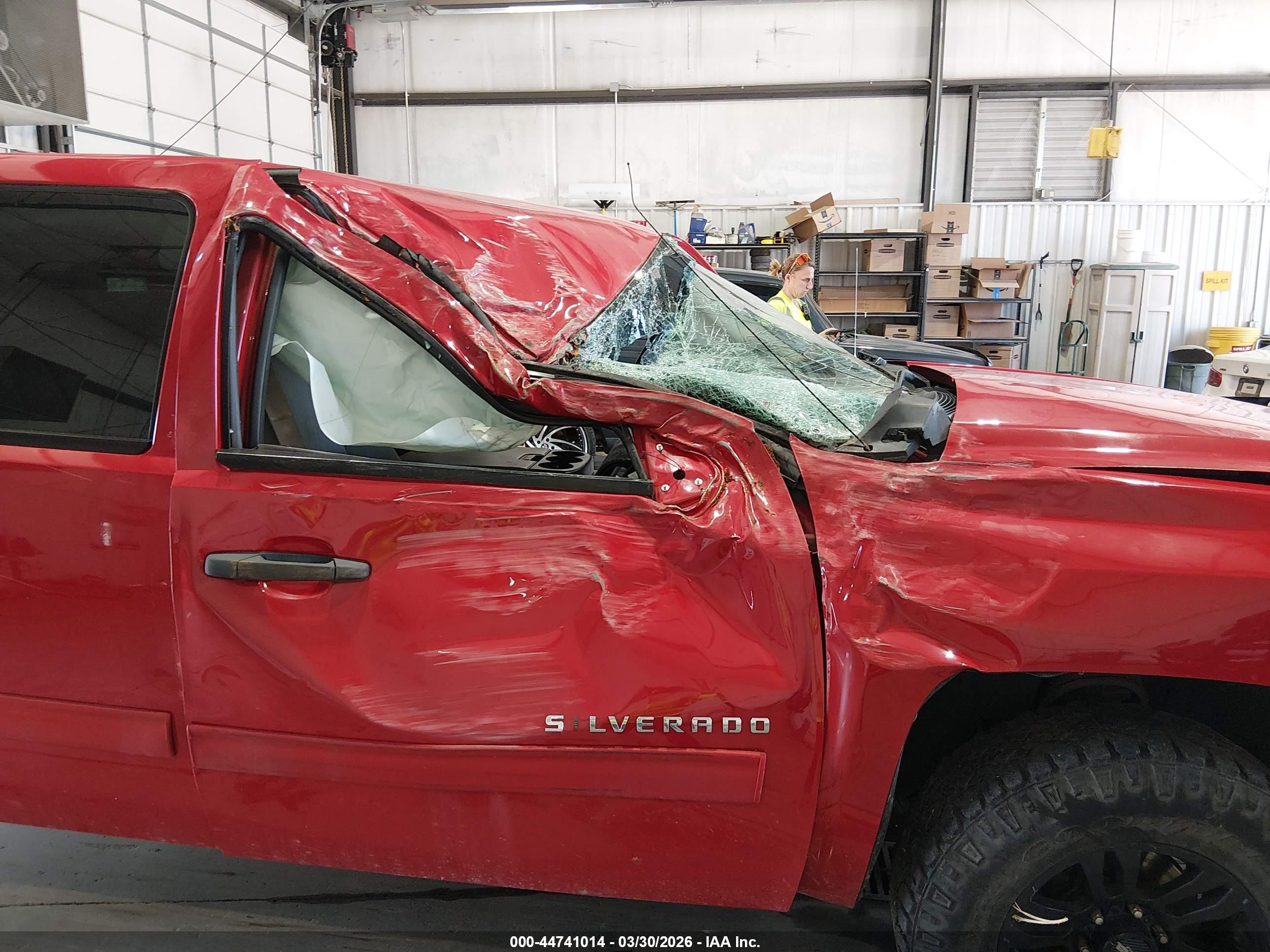 CHEVROLET SILVERADO image 6