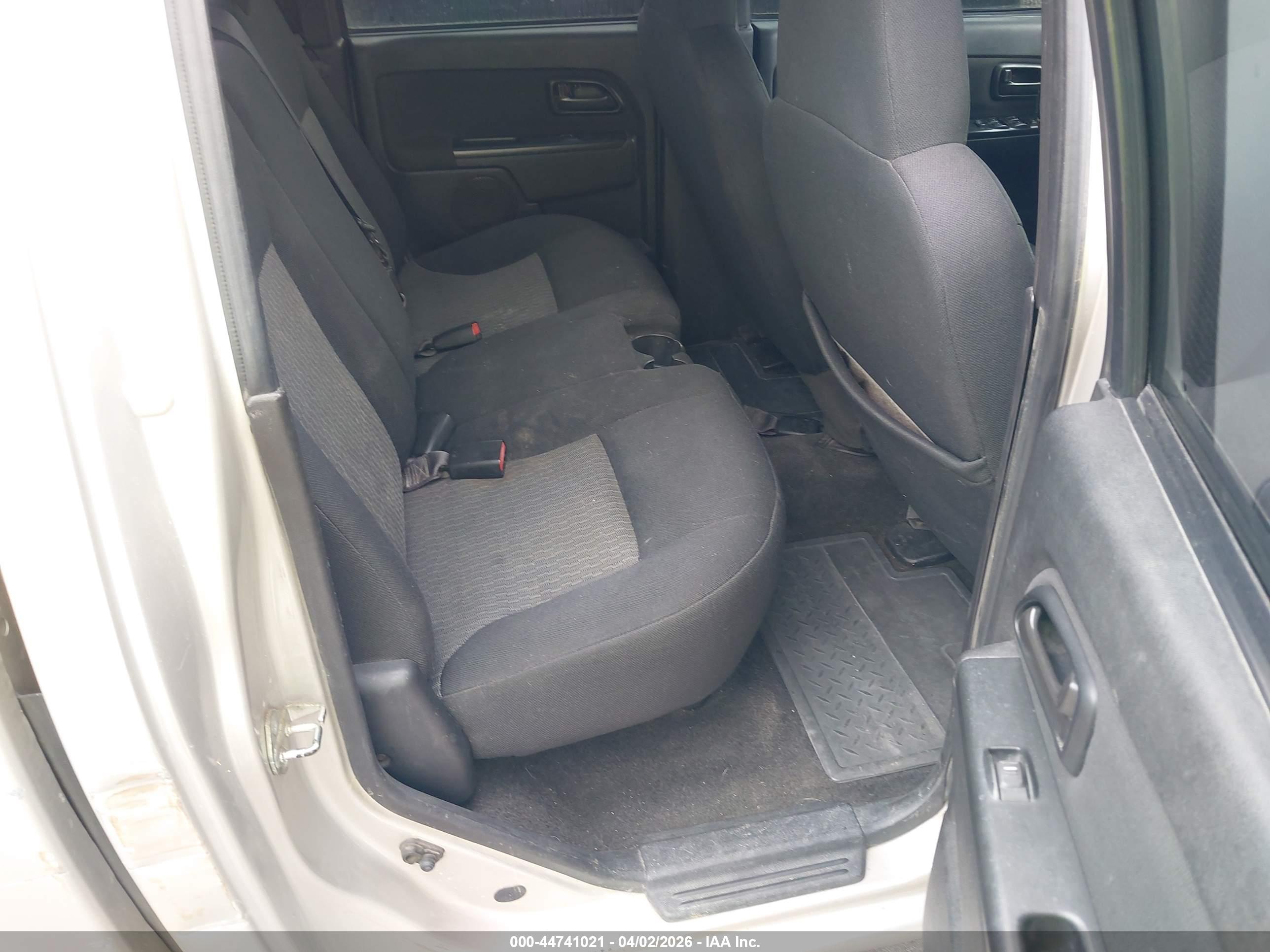 CHEVROLET COLORADO image 8