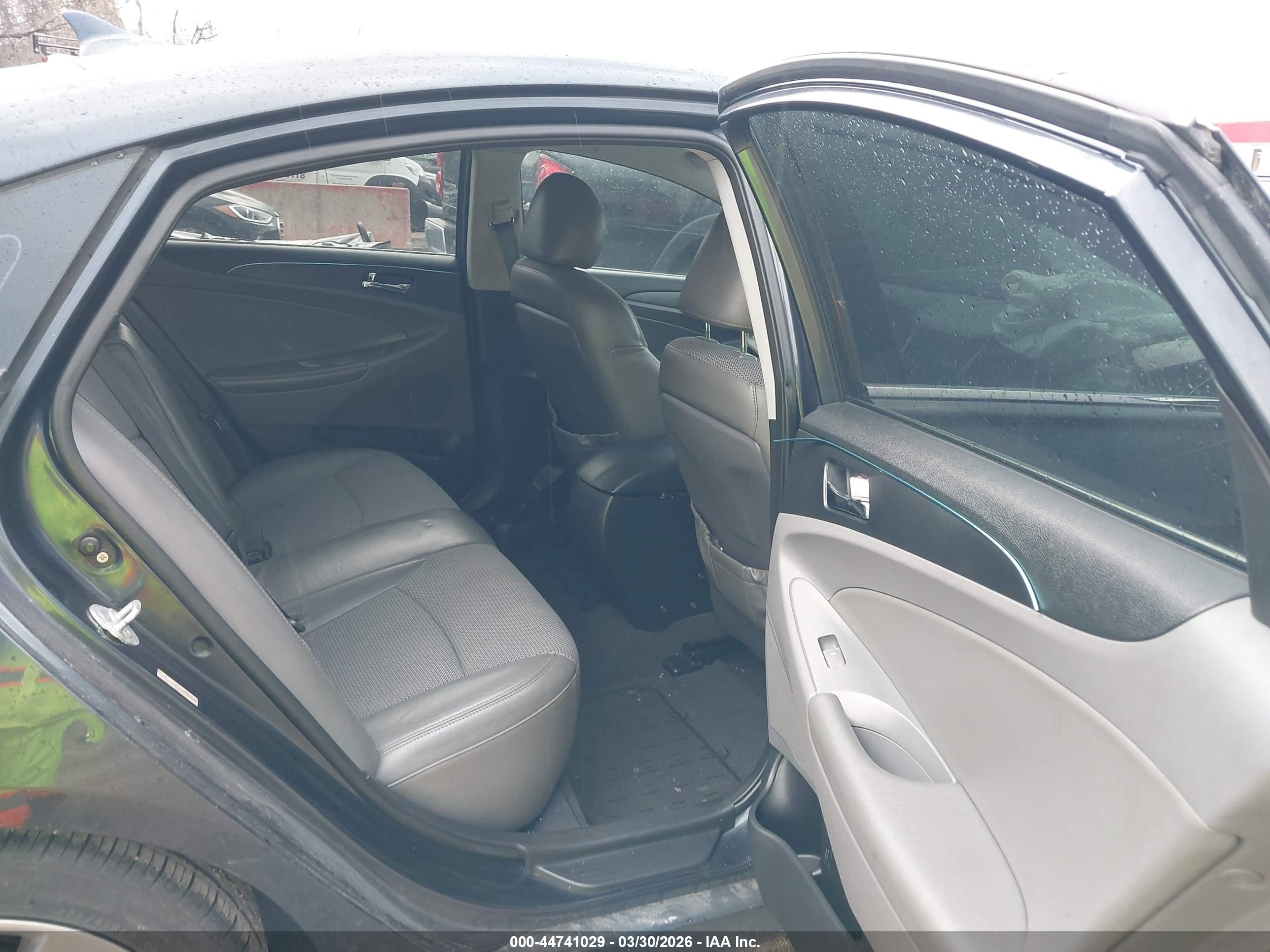 HYUNDAI SONATA image 8