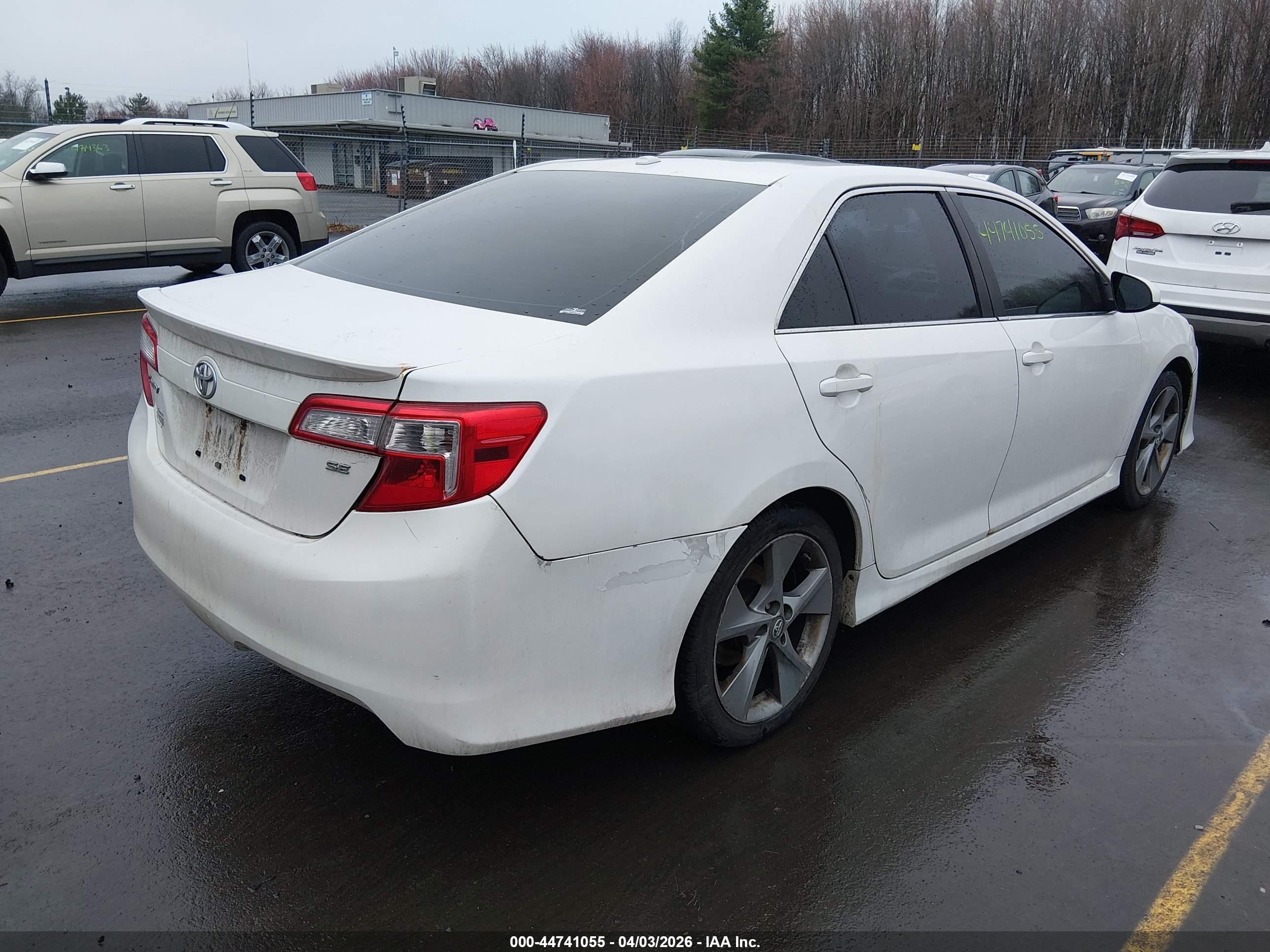 TOYOTA CAMRY image 4