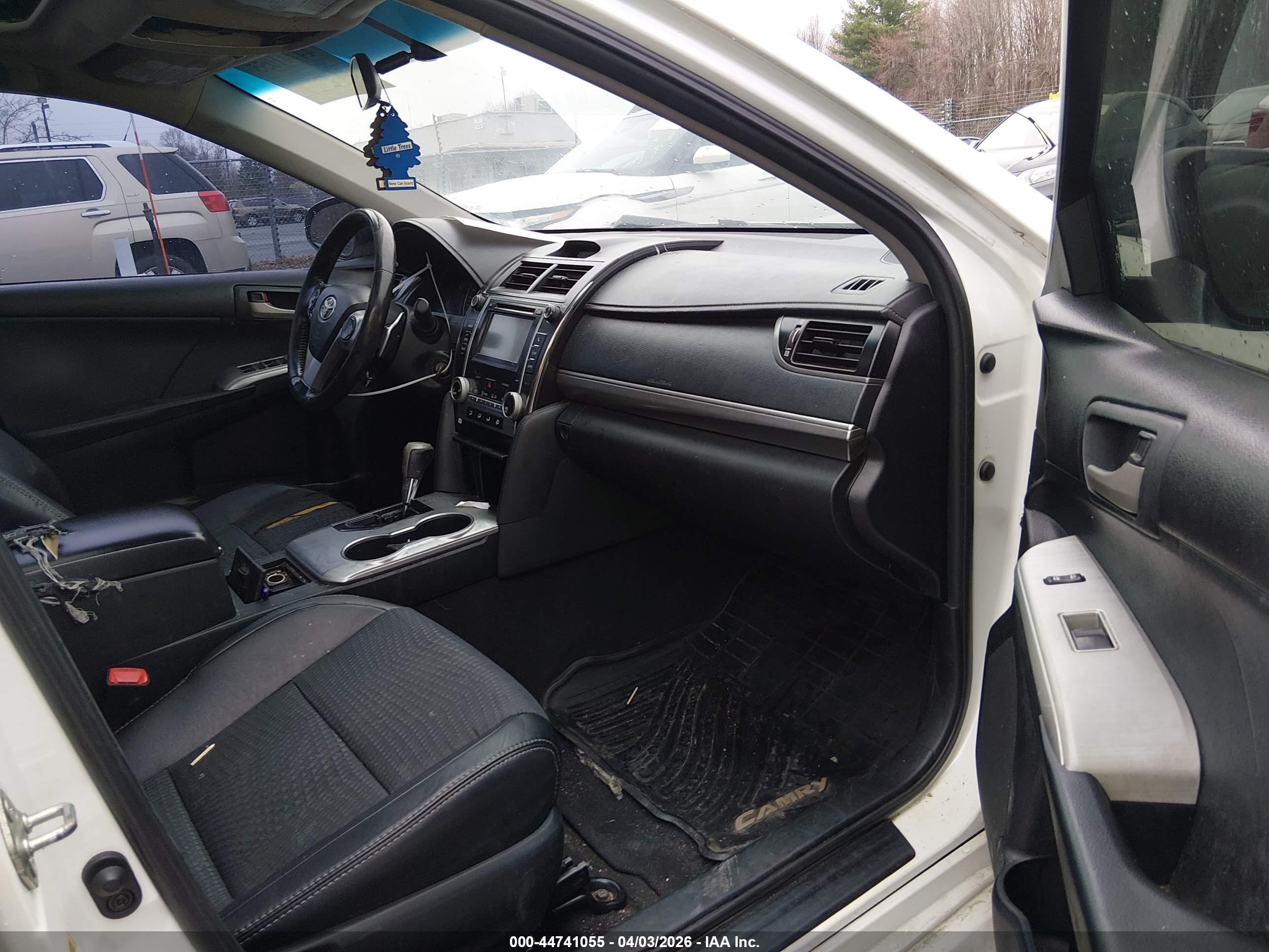 TOYOTA CAMRY image 5