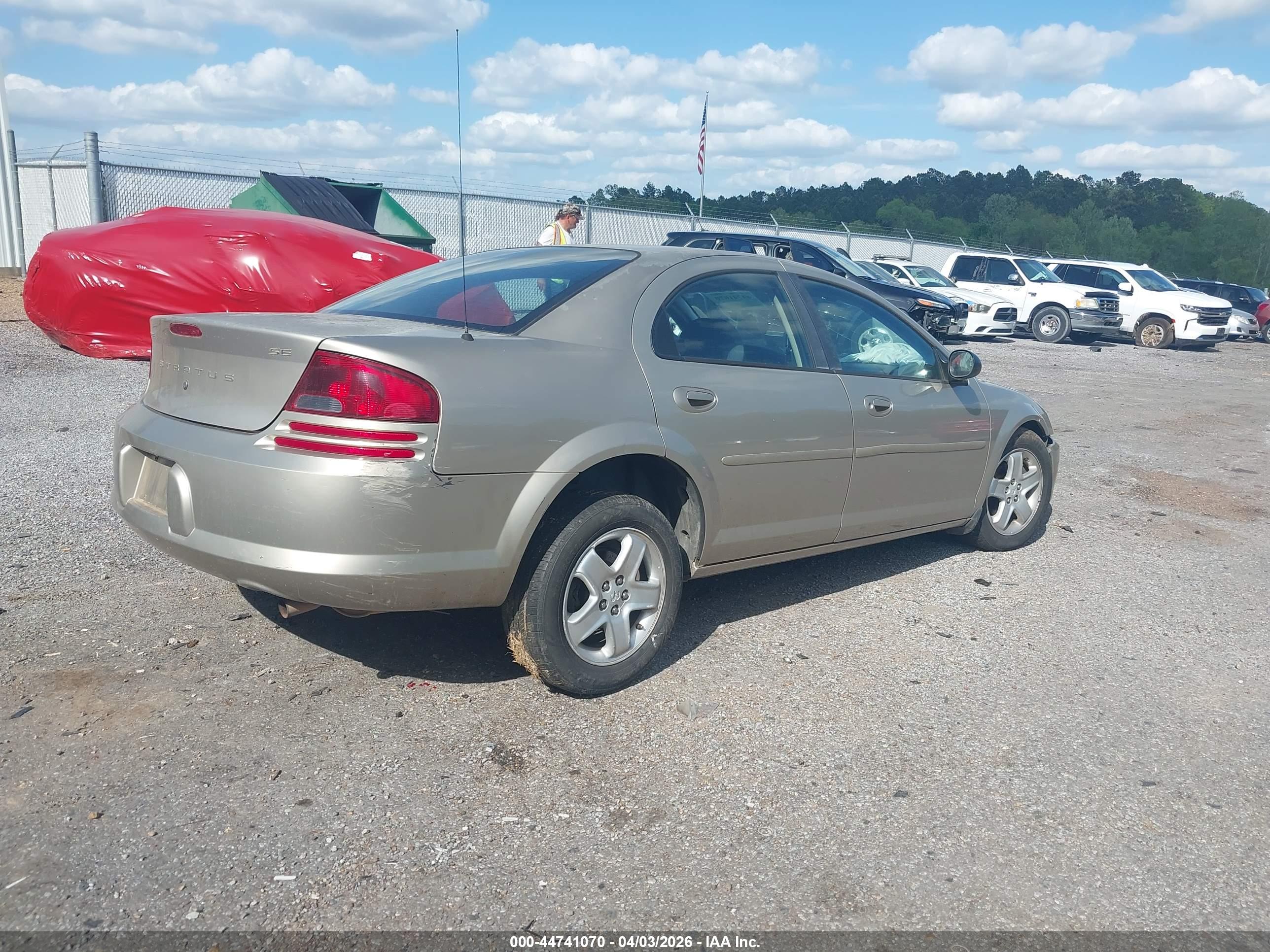 DODGE STRATUS image 4