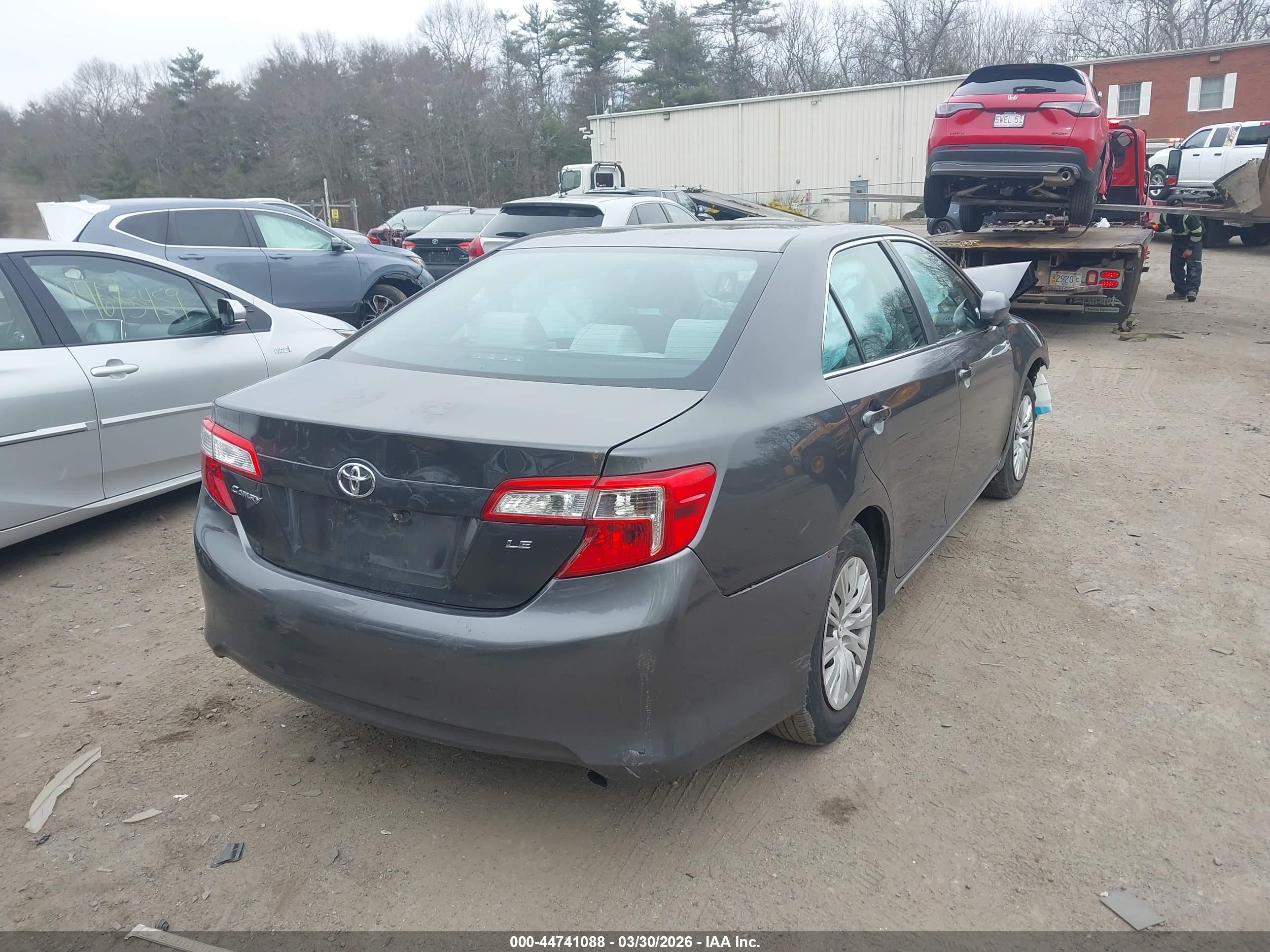 TOYOTA CAMRY image 4
