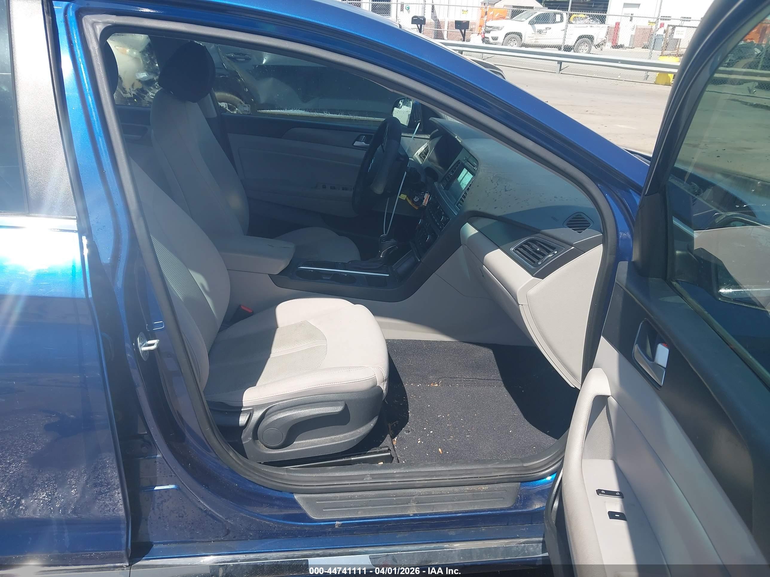 HYUNDAI SONATA image 5
