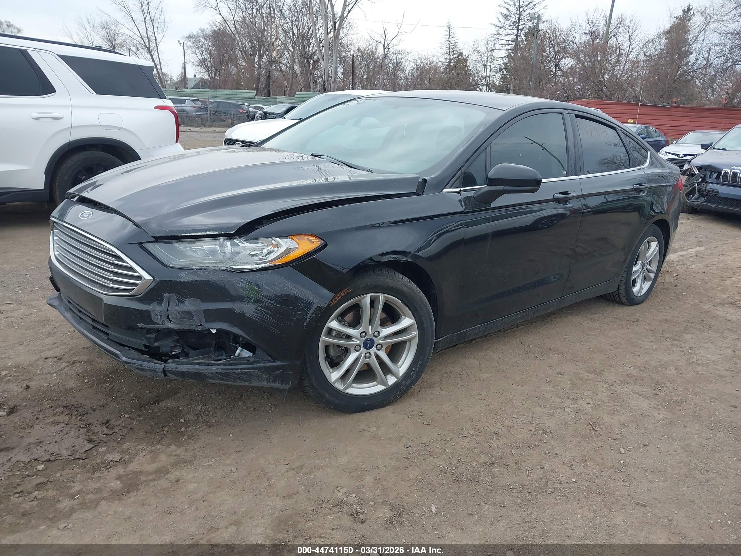 FORD FUSION image 2