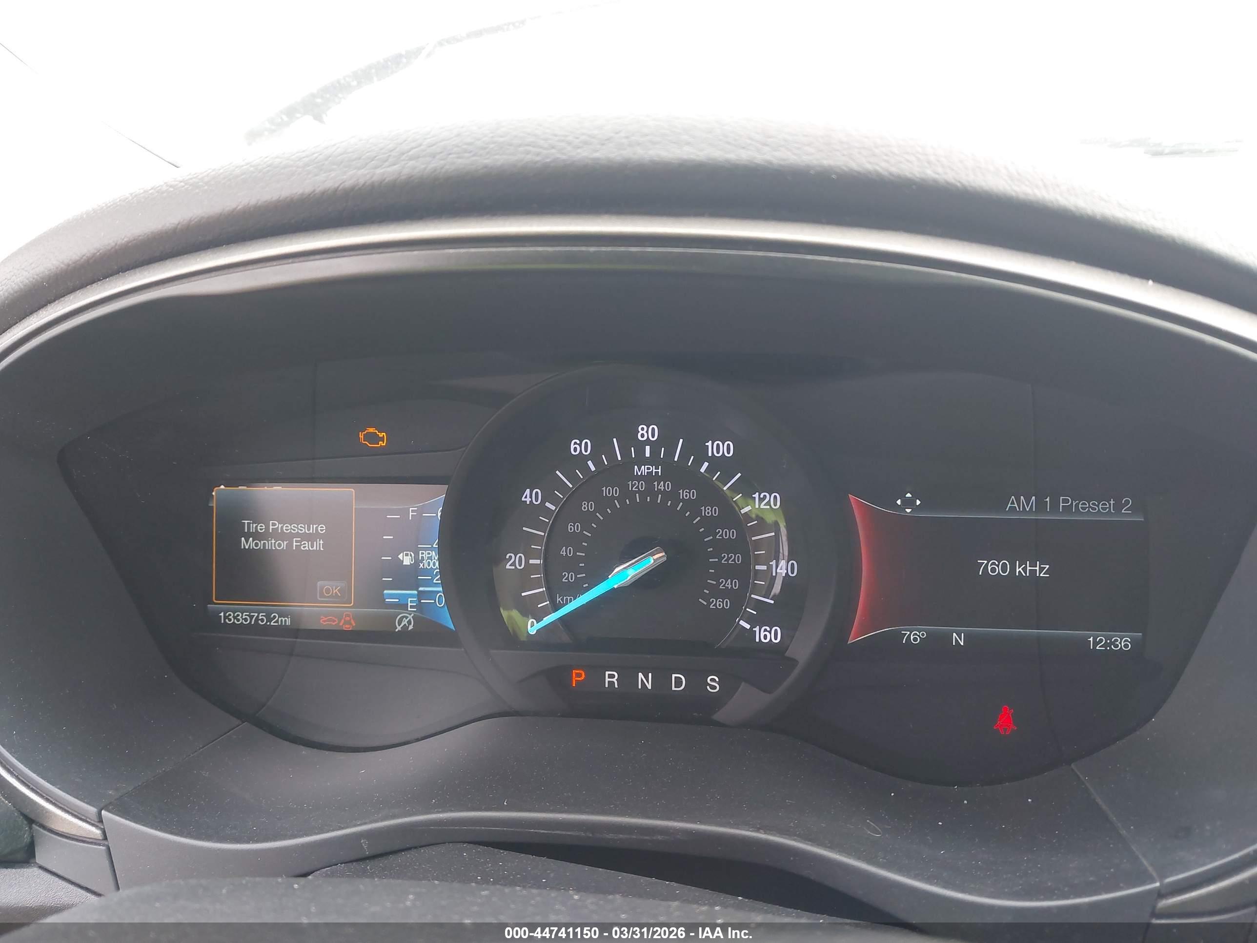 FORD FUSION image 7